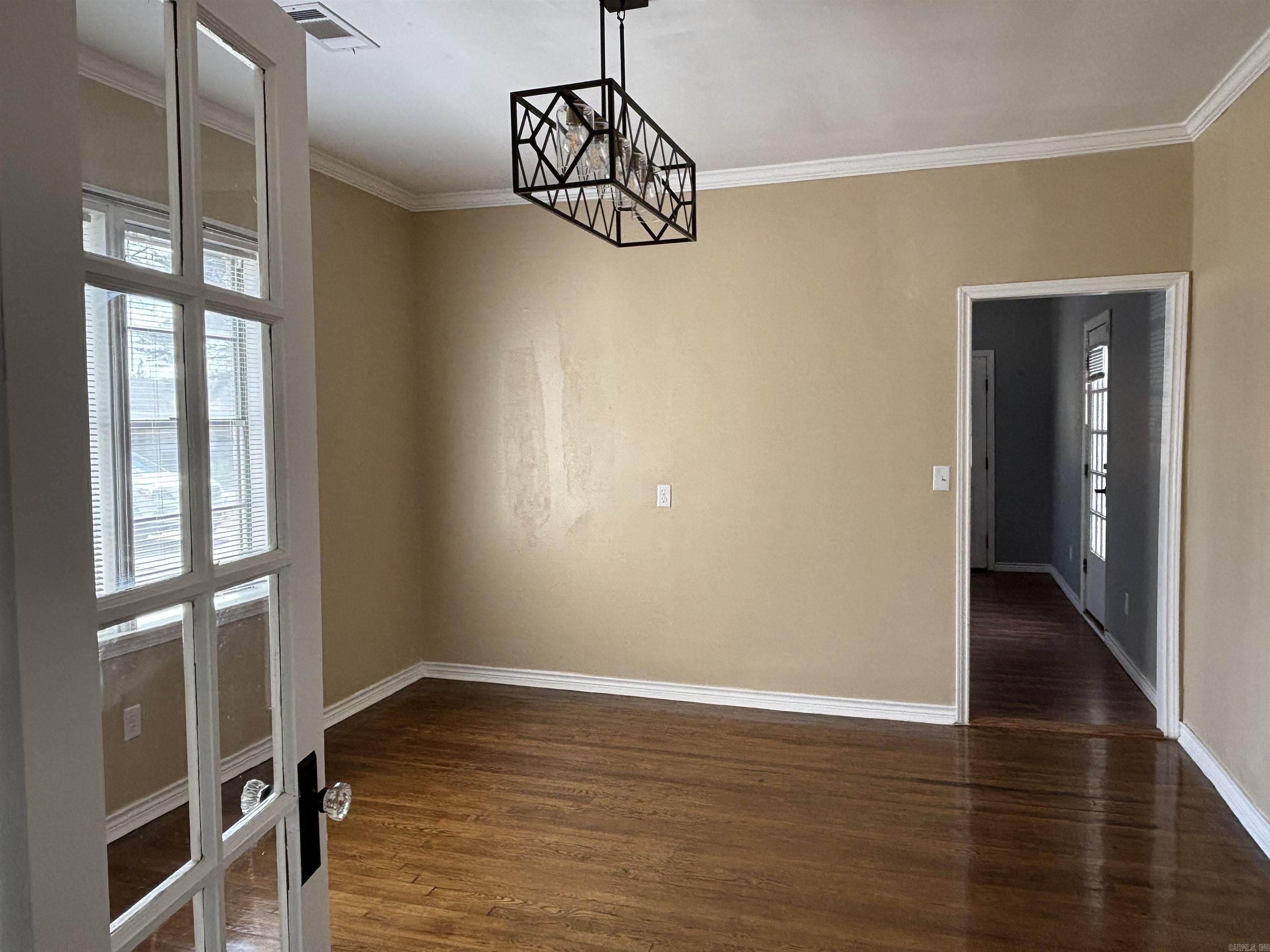 220 College St  Lonoke, AR