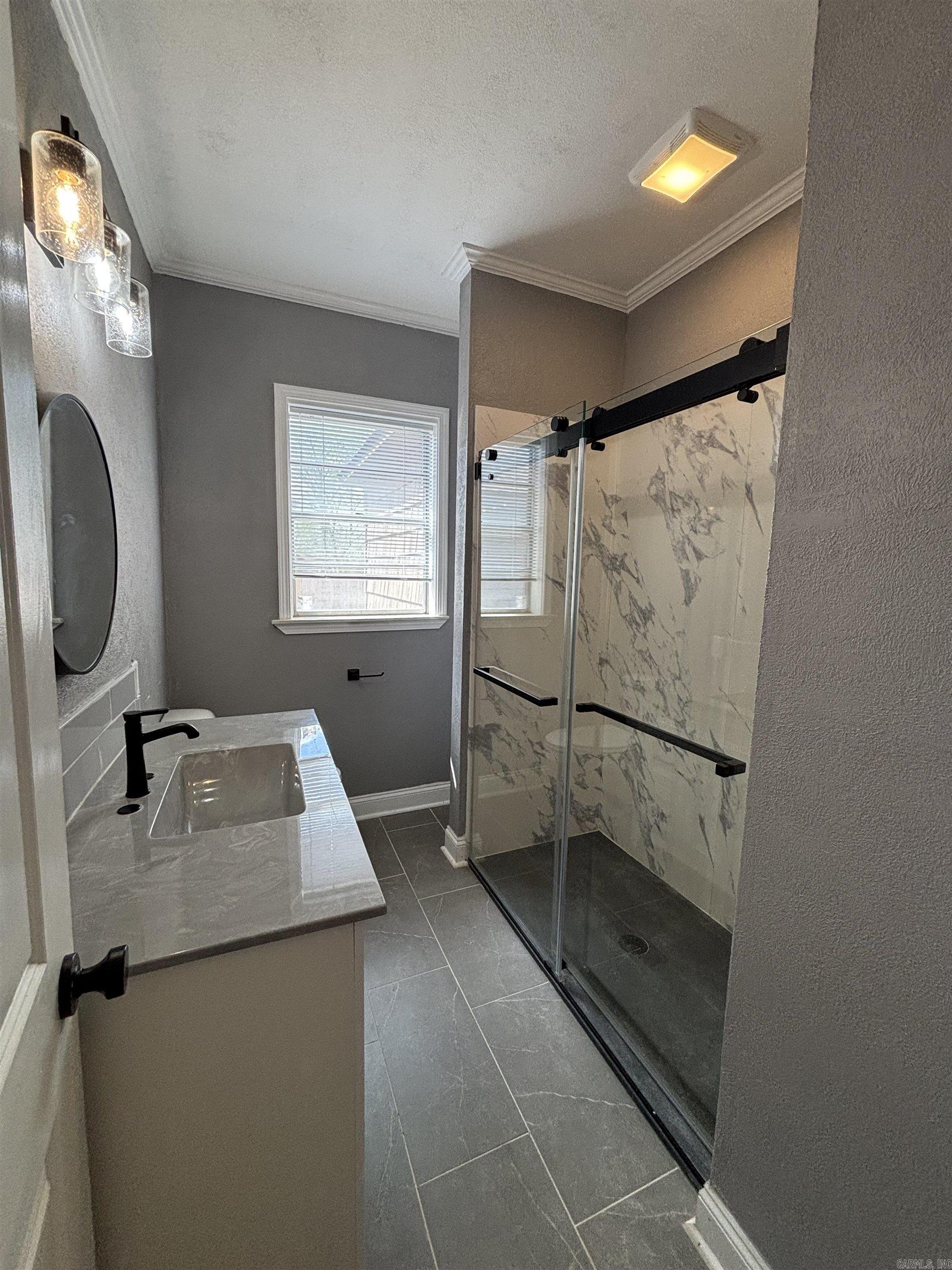 220 College St  Lonoke, AR