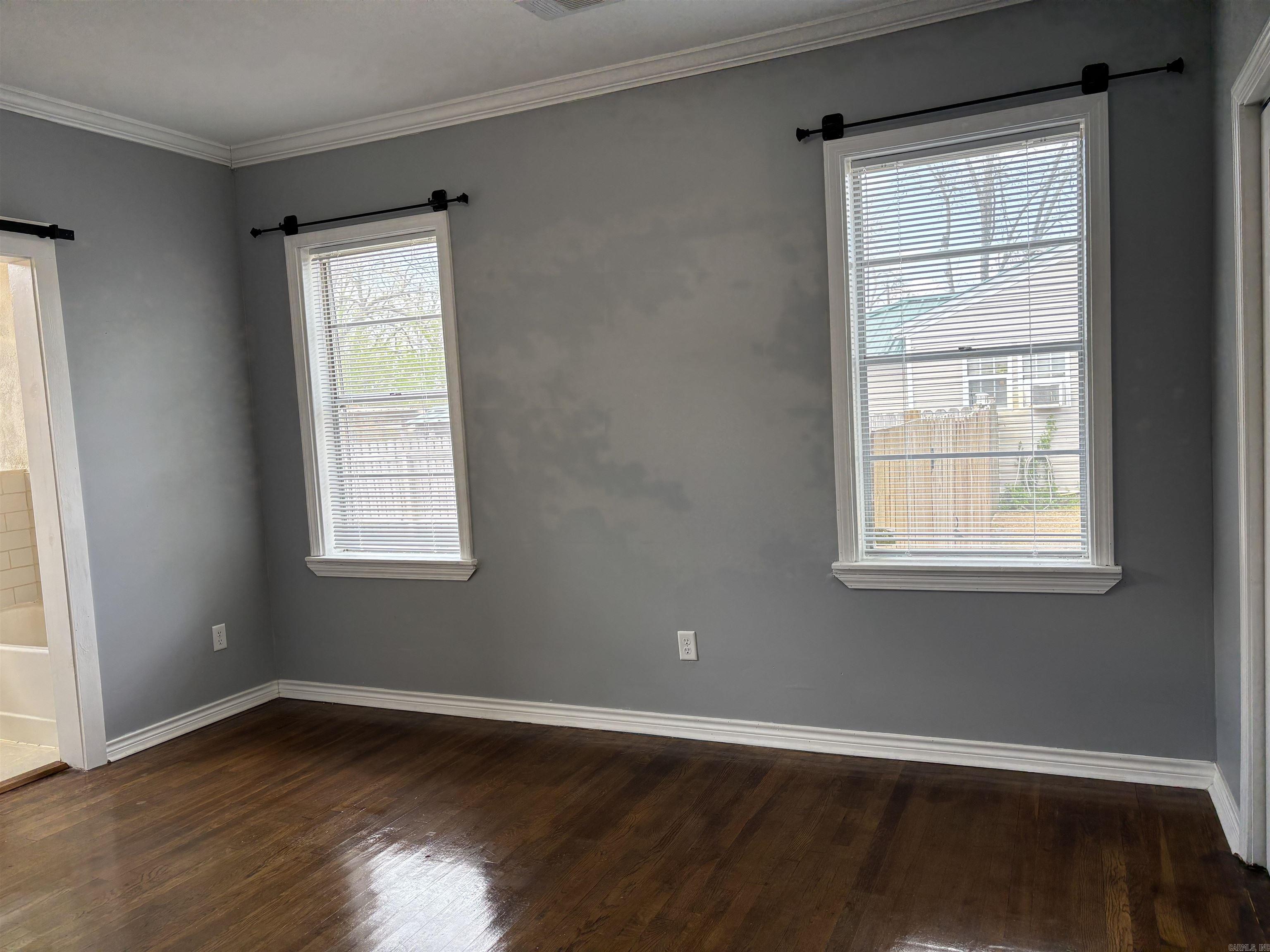 220 College St  Lonoke, AR