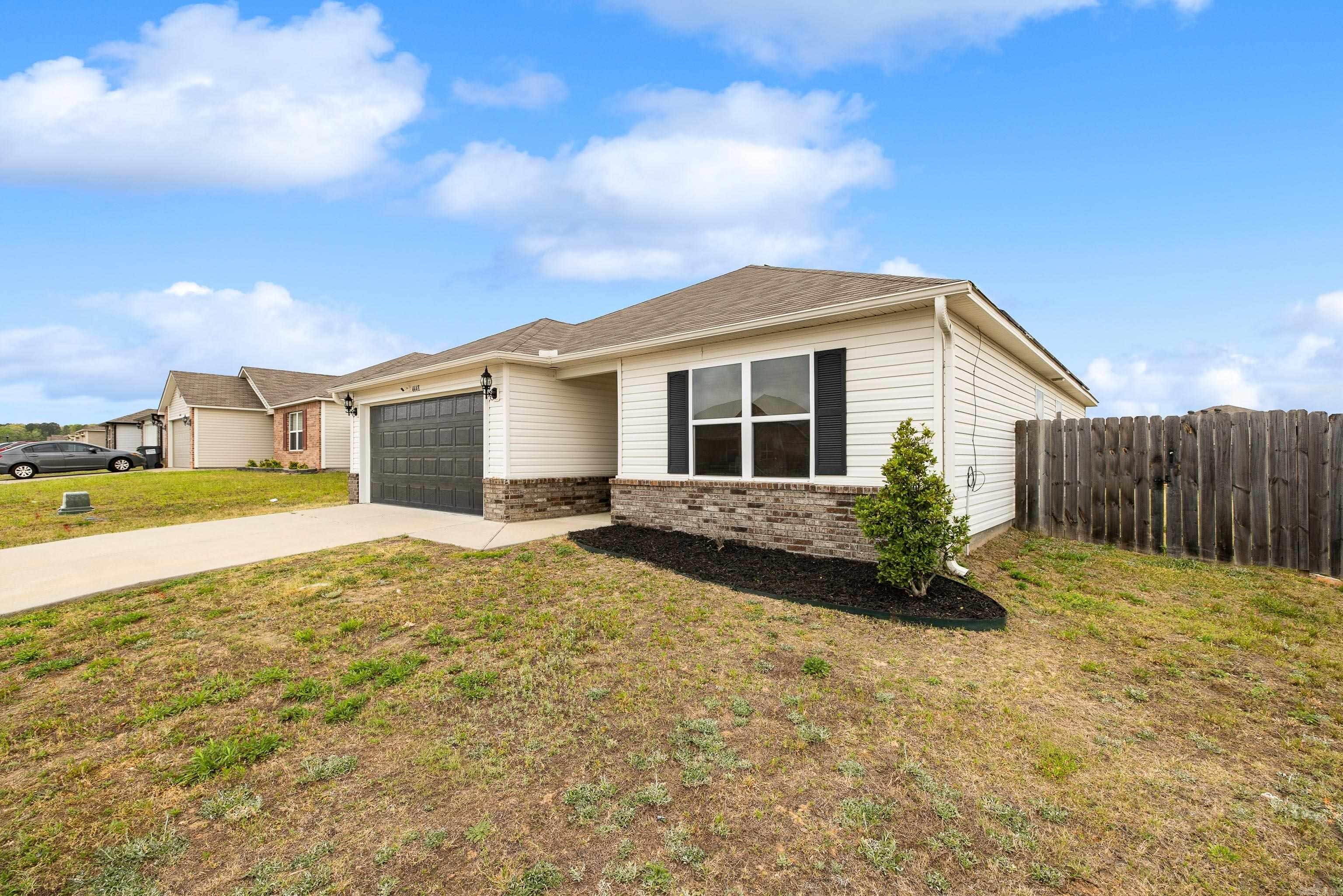 4448 Olympic Dr  Benton, AR