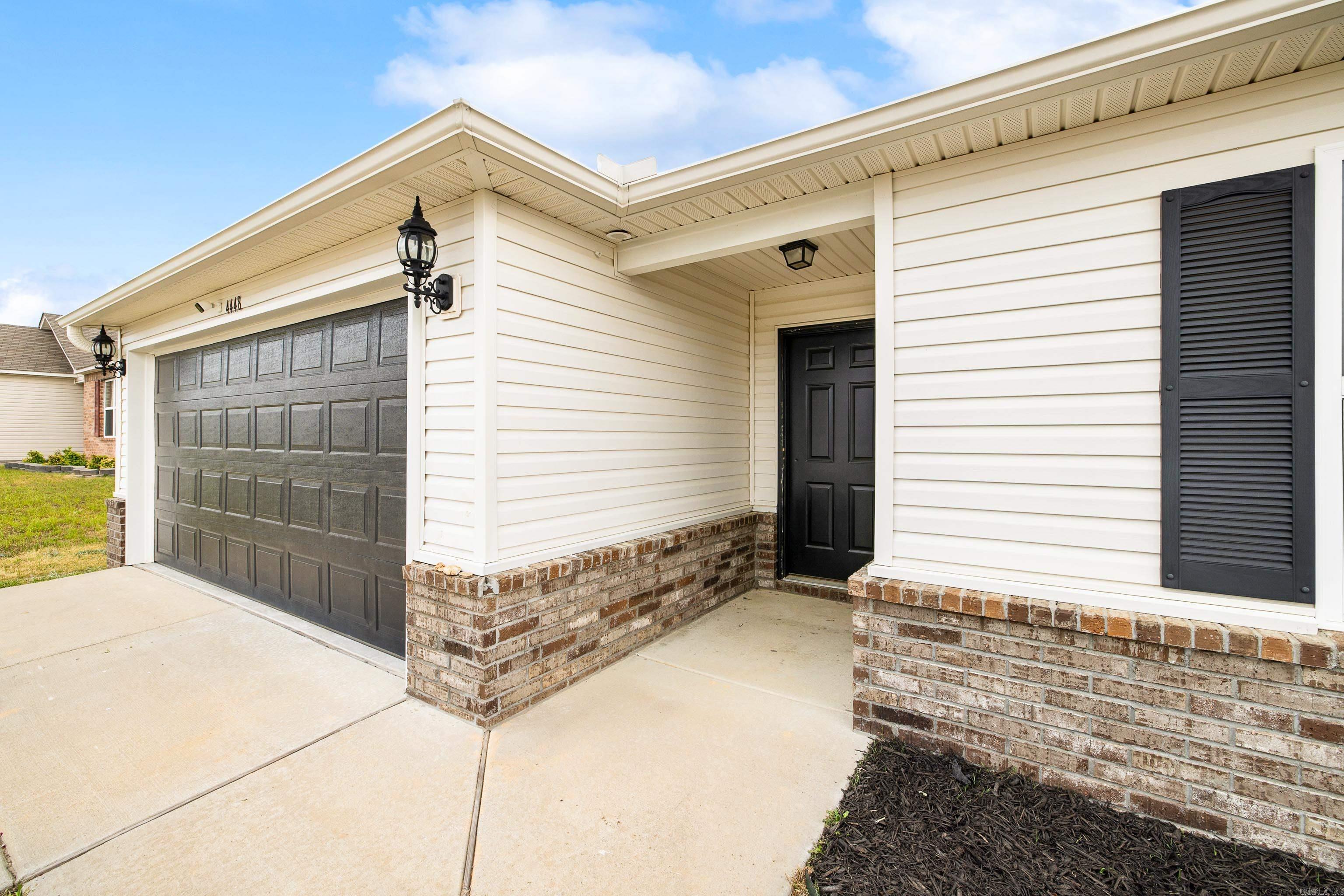 4448 Olympic Dr  Benton, AR