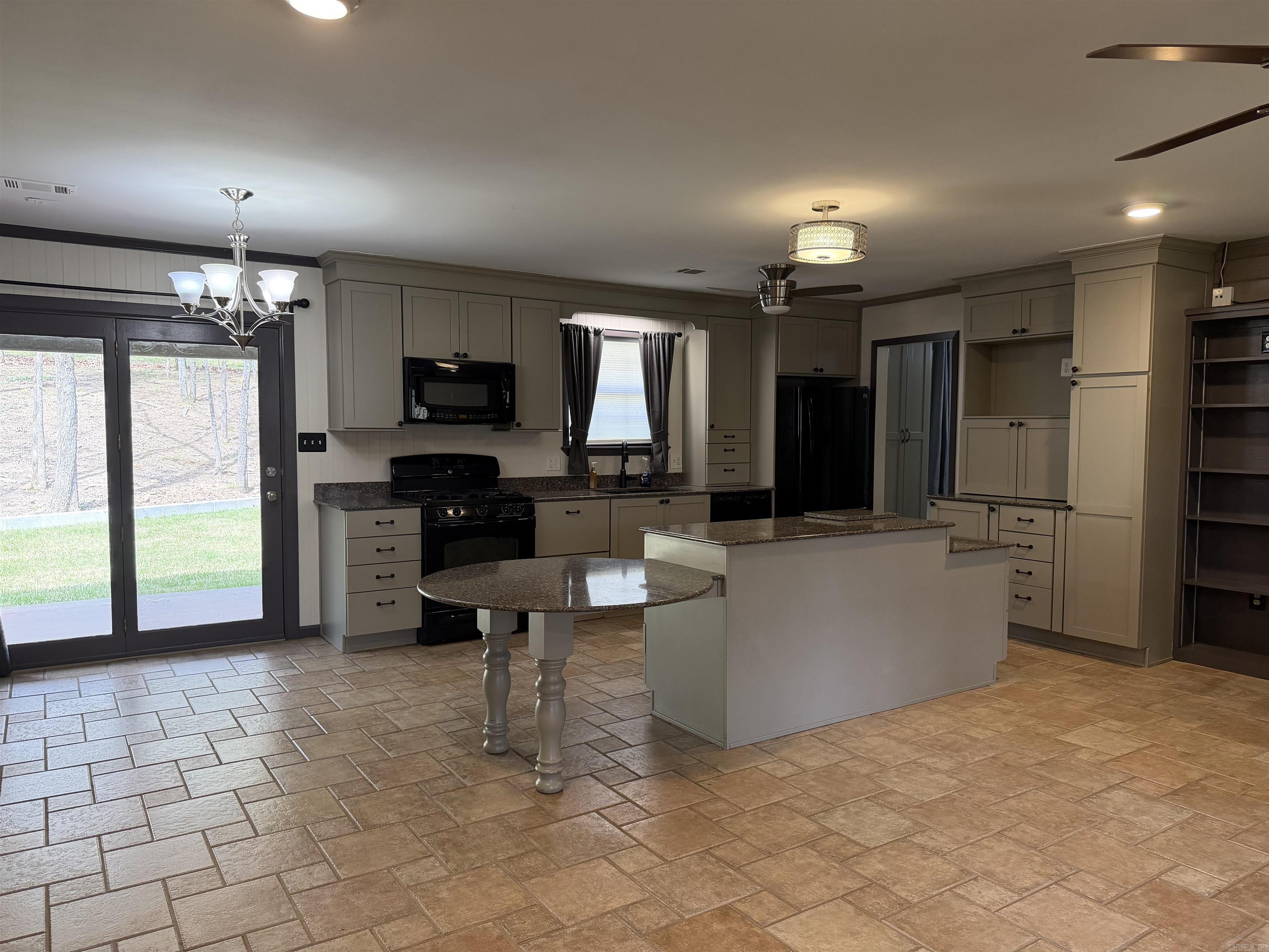 6 Cottontail  Conway, AR