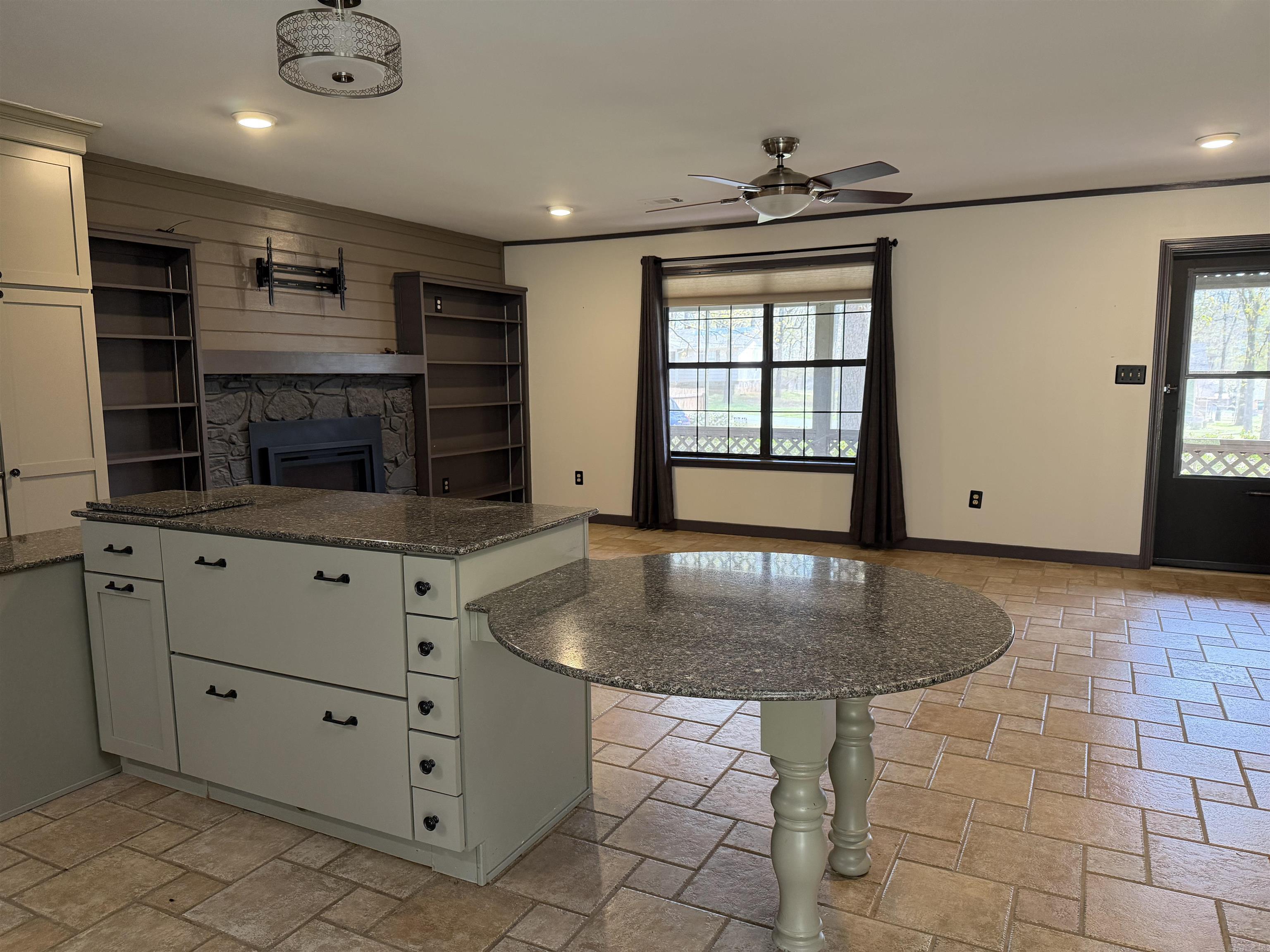 6 Cottontail  Conway, AR