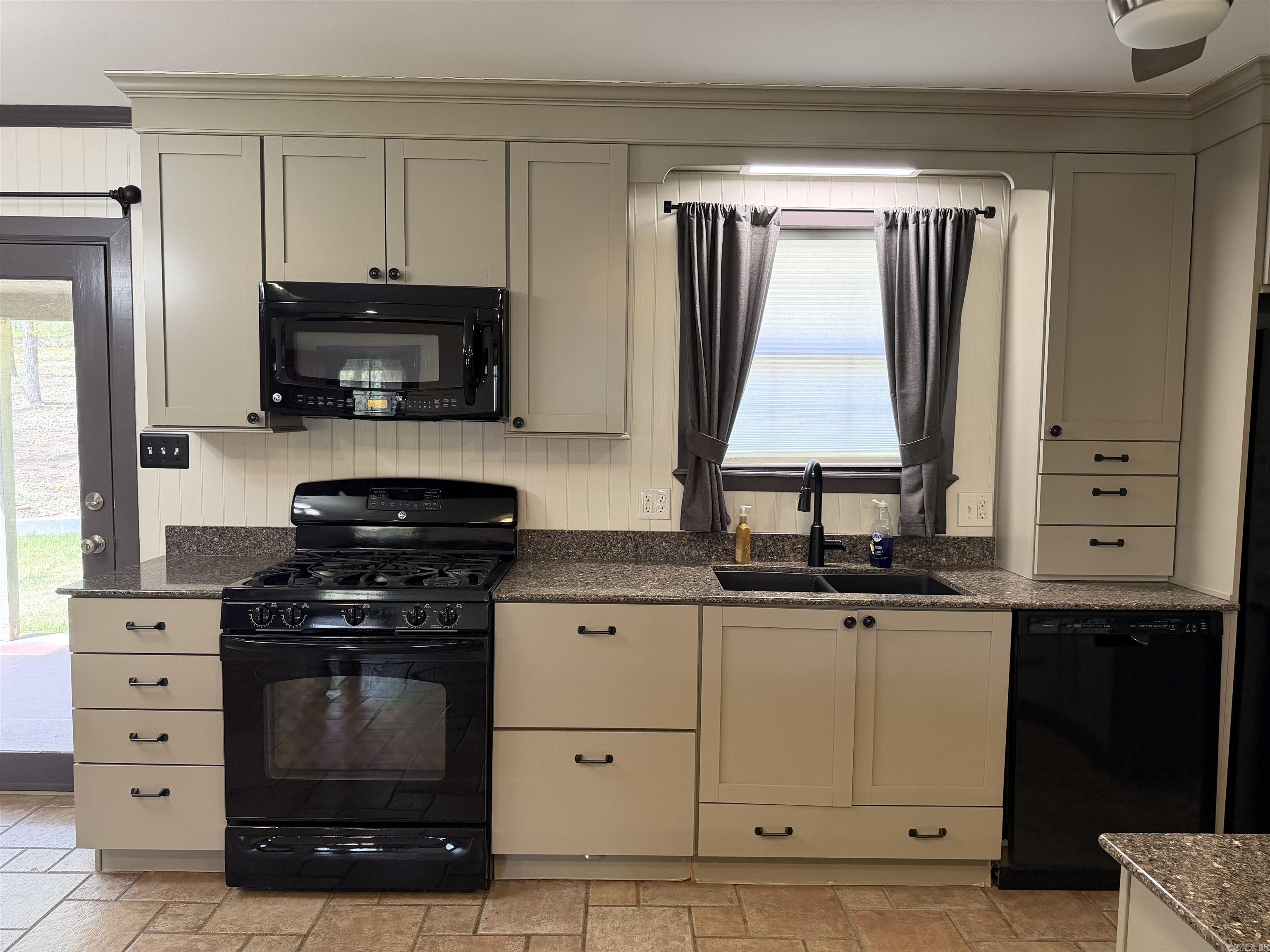 6 Cottontail  Conway, AR