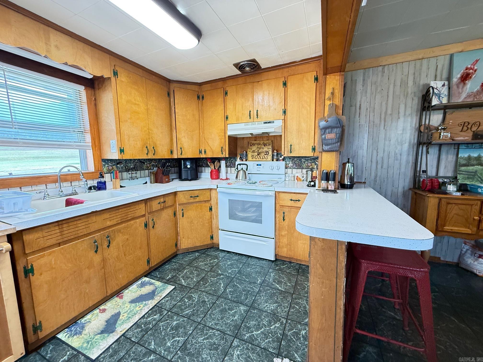 847 Highway 16E  Clinton, AR