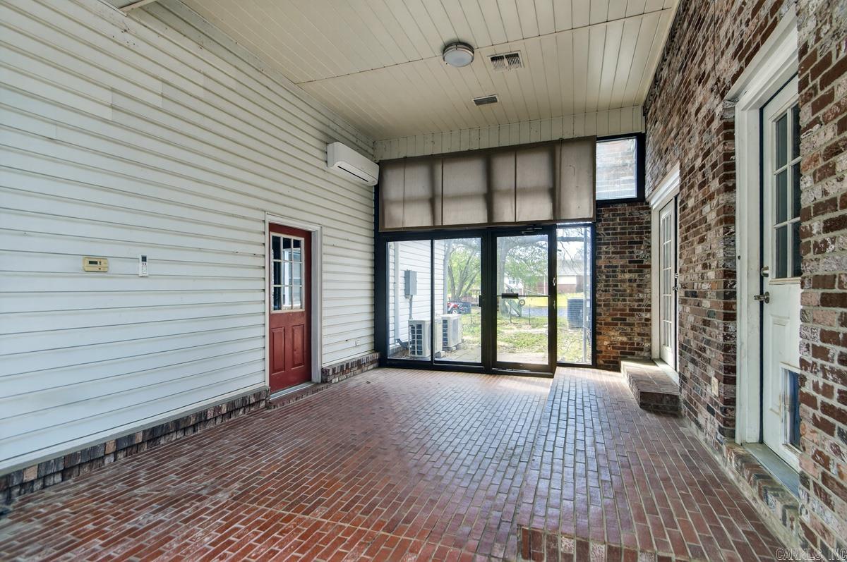 21718 Peach Tree Lane  Hensley, AR