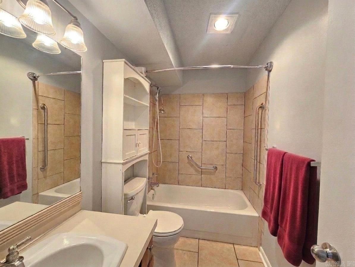 101 Pine Forest  Maumelle, AR