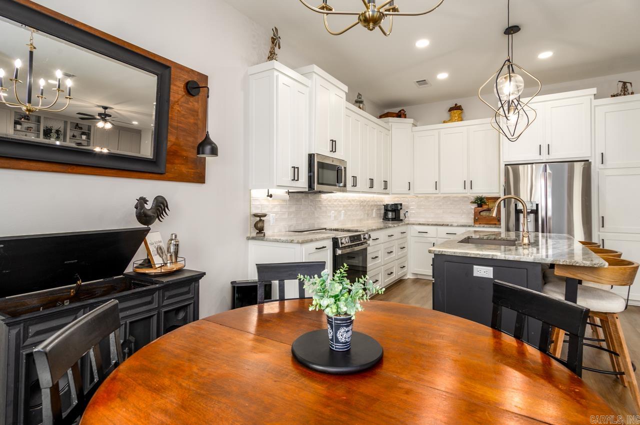 25 Dandelion  Greenbrier, AR