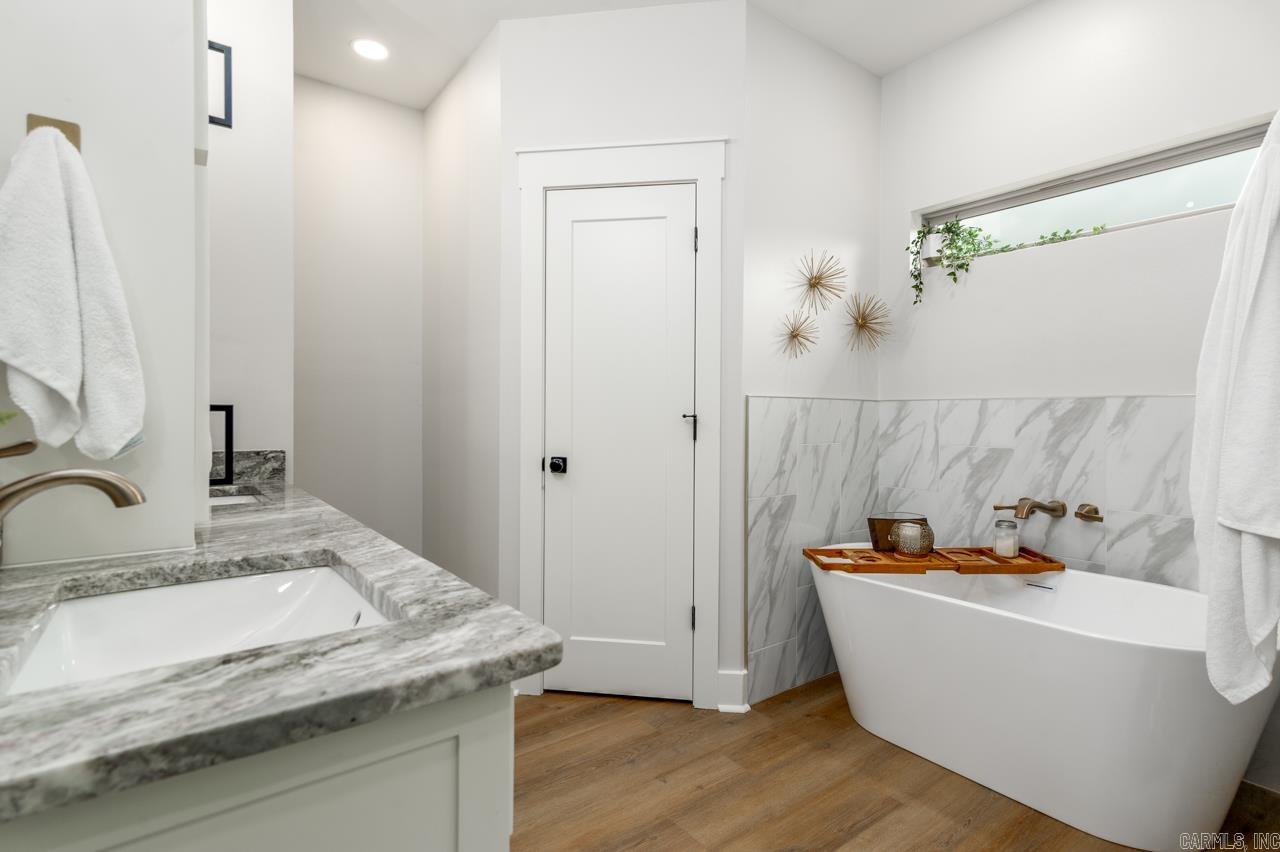 25 Dandelion  Greenbrier, AR