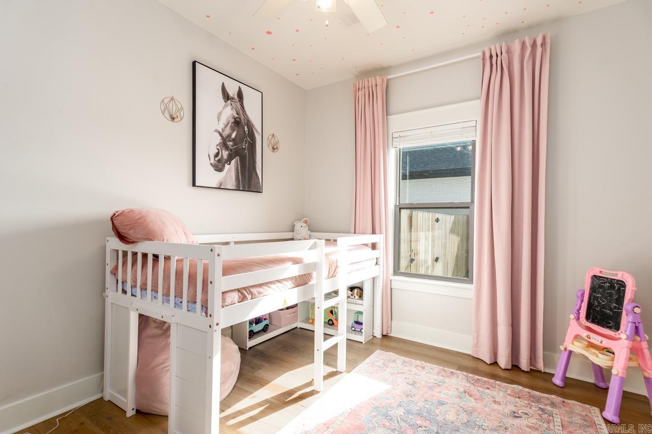 25 Dandelion  Greenbrier, AR