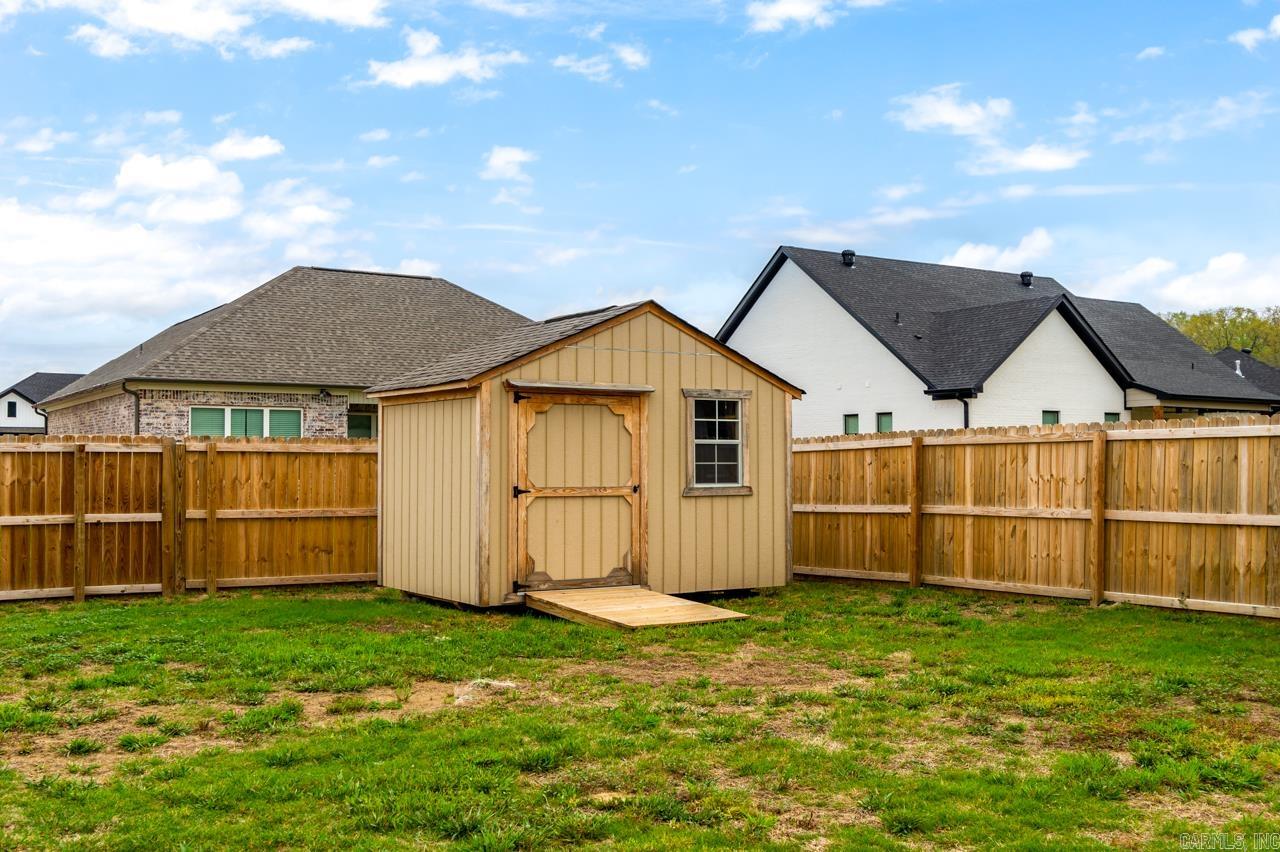 25 Dandelion  Greenbrier, AR