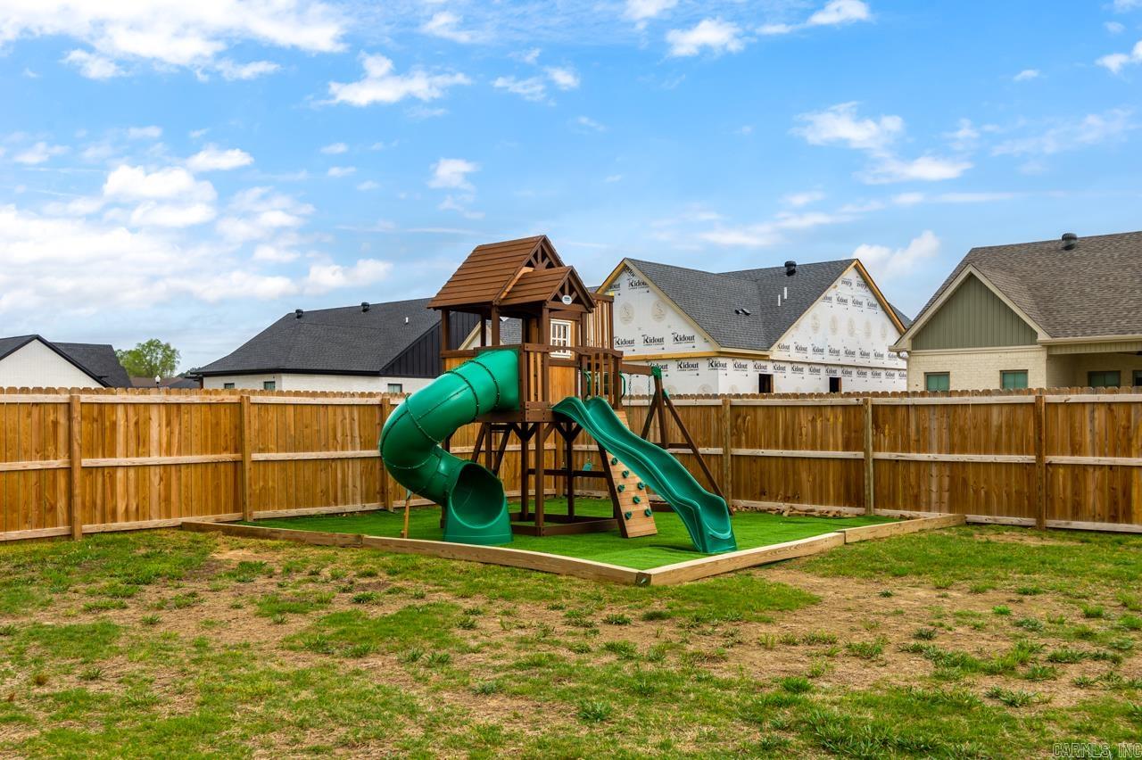 25 Dandelion  Greenbrier, AR