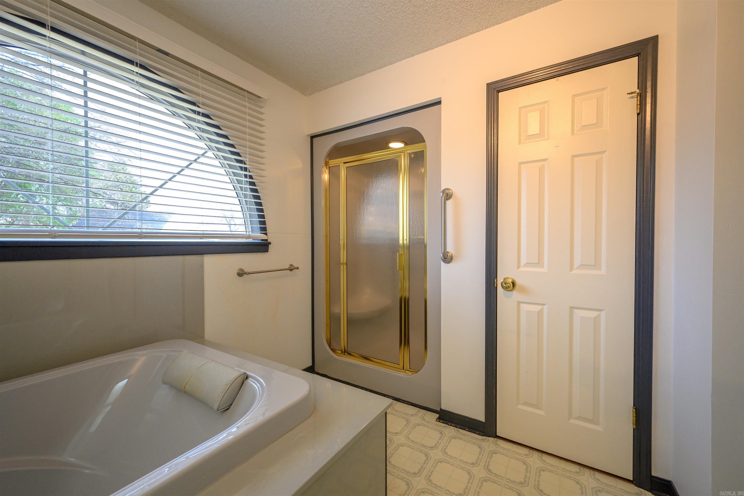 19 White Oak Circle  Searcy, AR