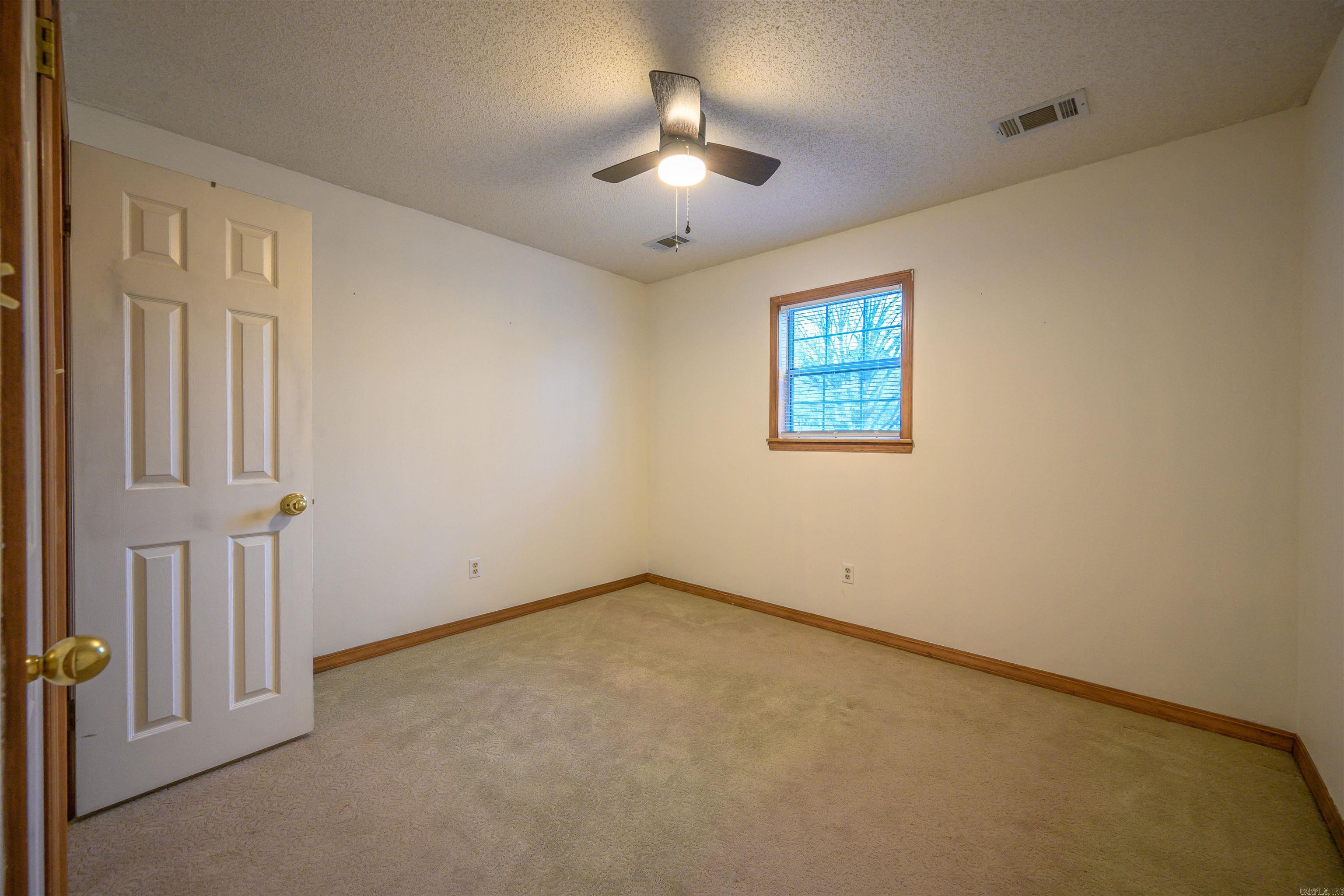 19 White Oak Circle  Searcy, AR