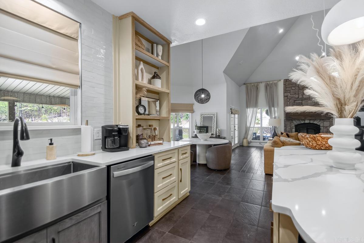 2711 Johnson Ln  Benton, AR