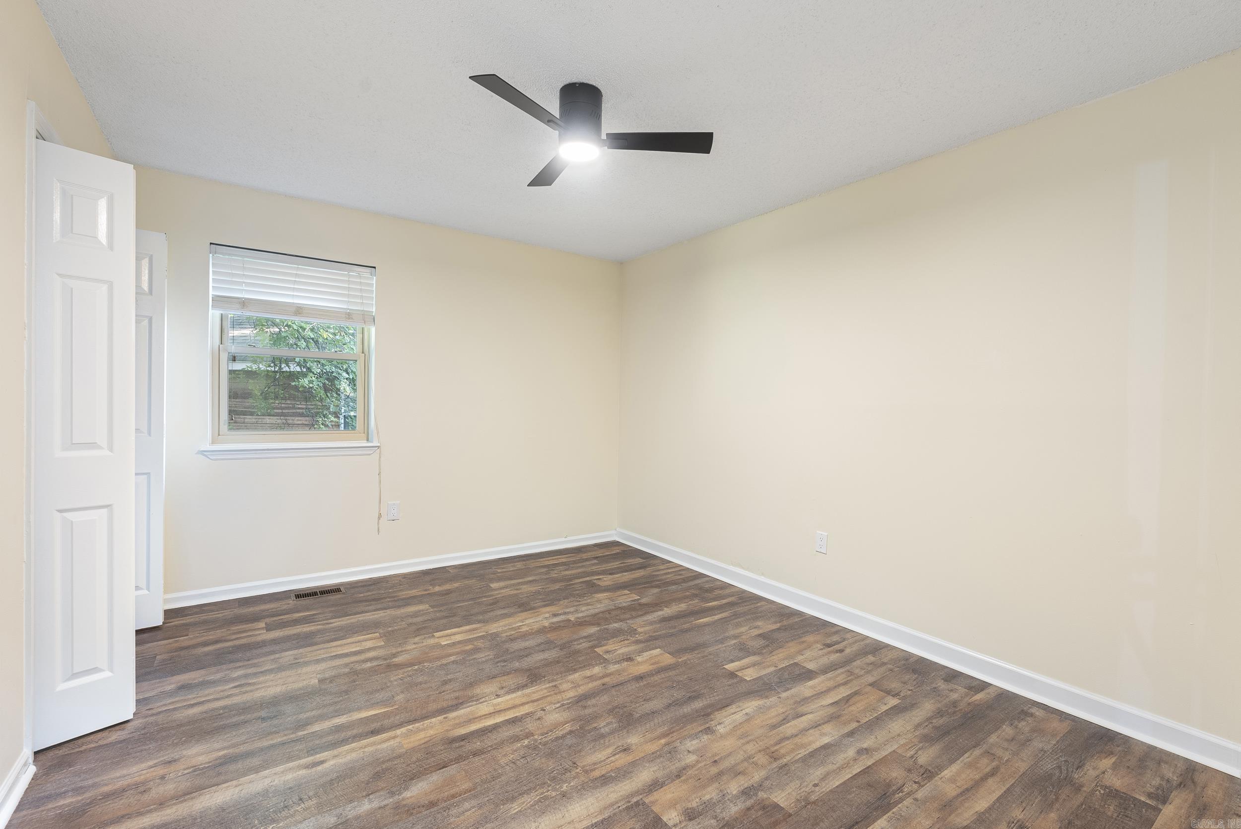 5 Random Oaks  Maumelle, AR