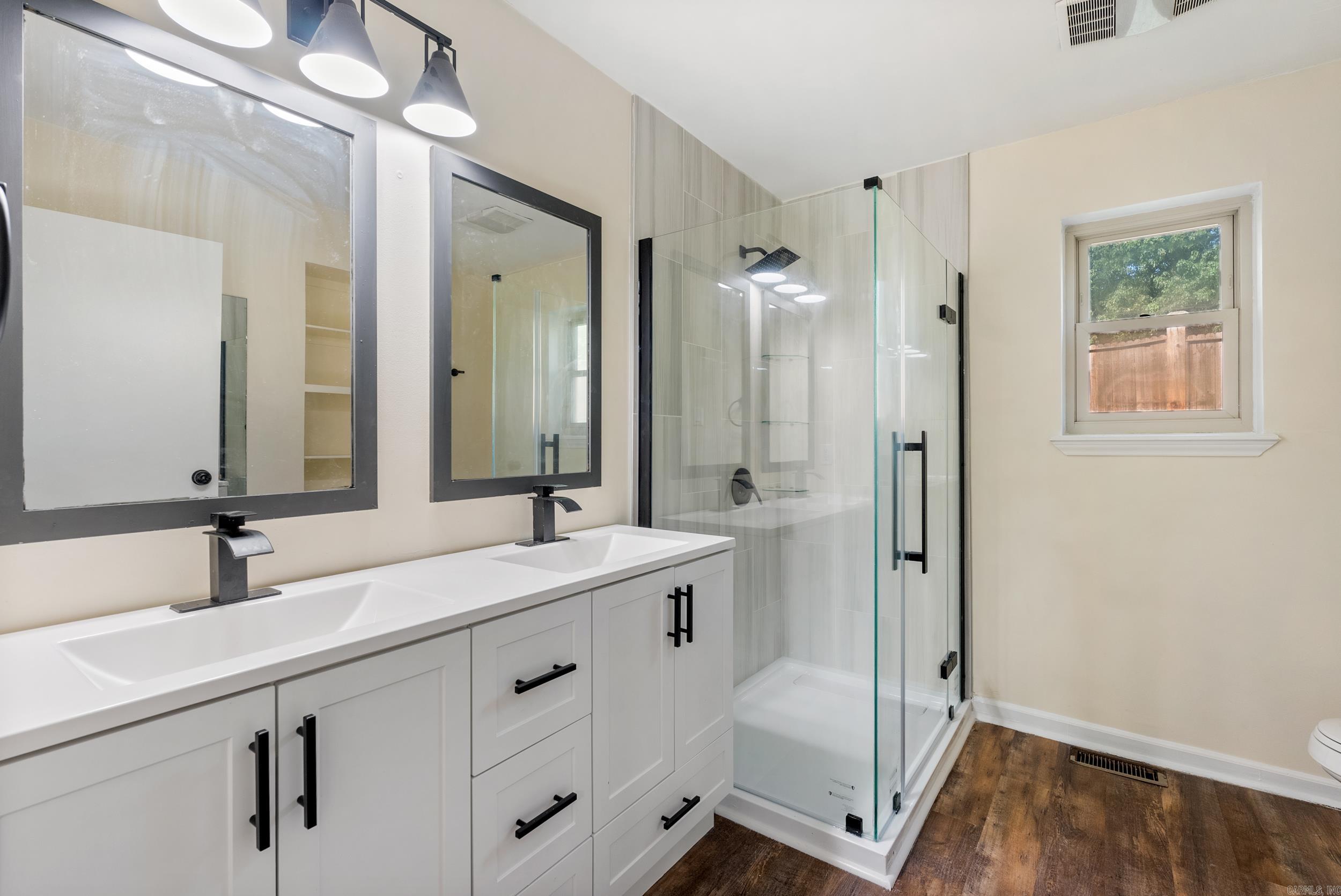 5 Random Oaks  Maumelle, AR