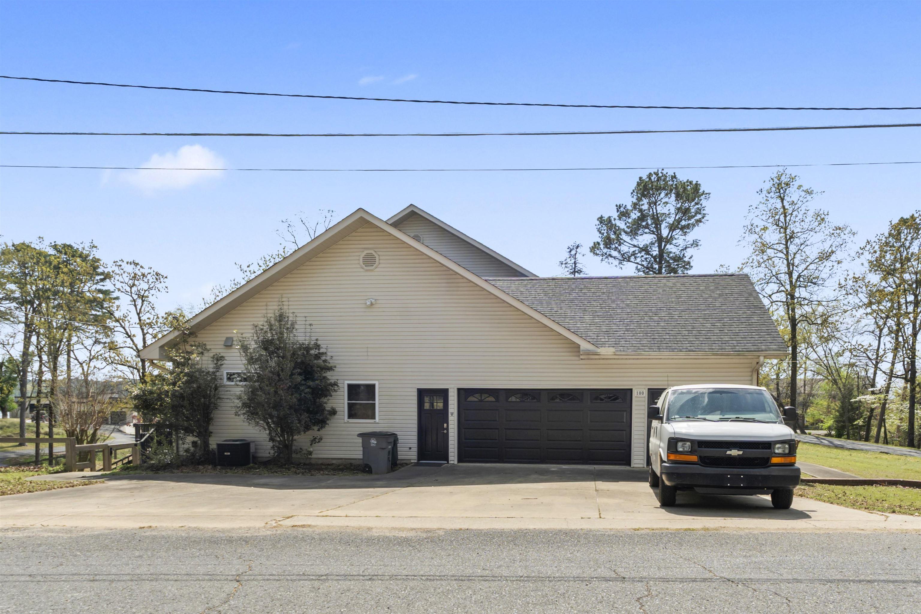 100 Penbay  Hot Springs National Park, AR