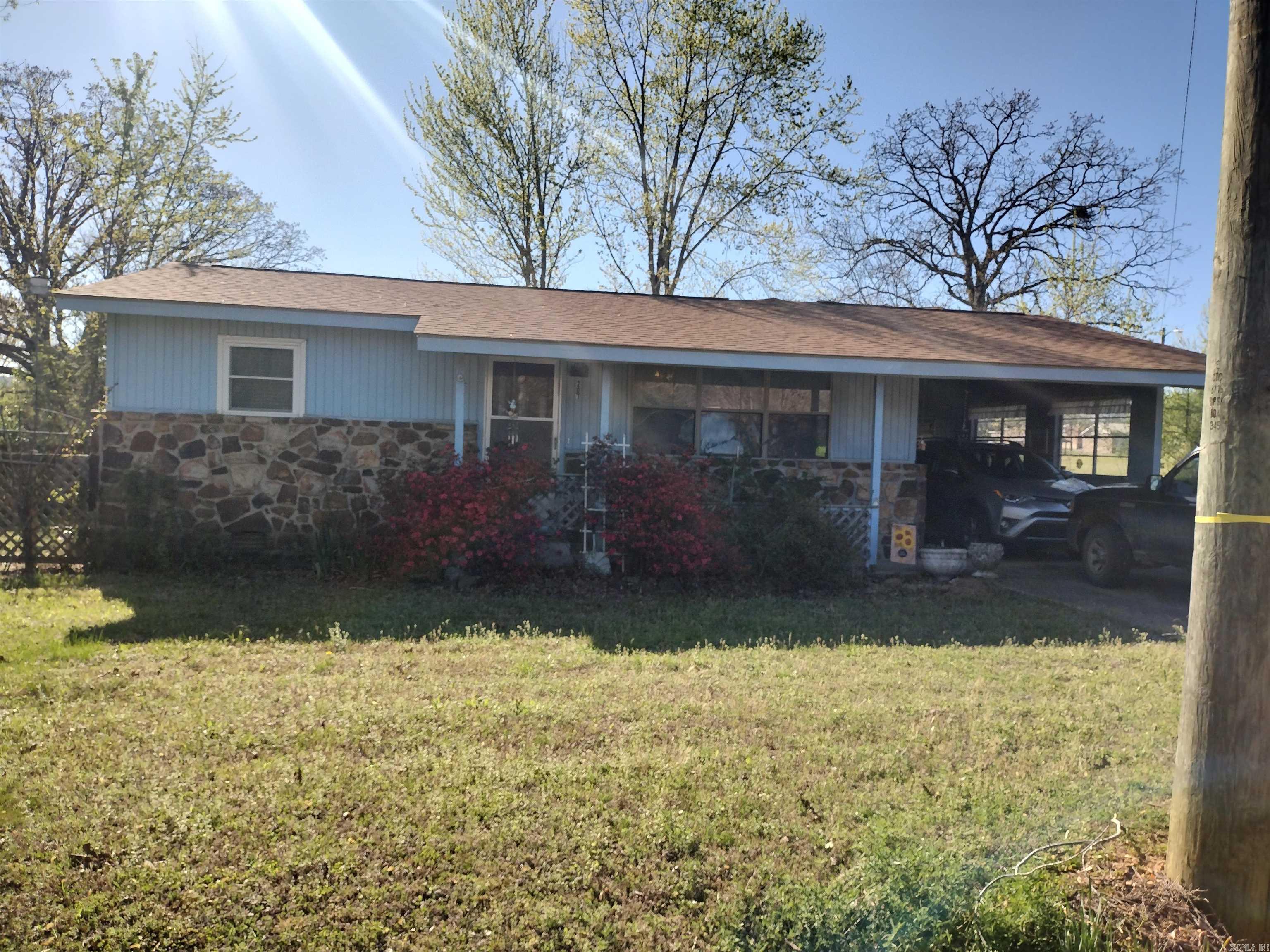 201 S Vine  Mountain View, AR