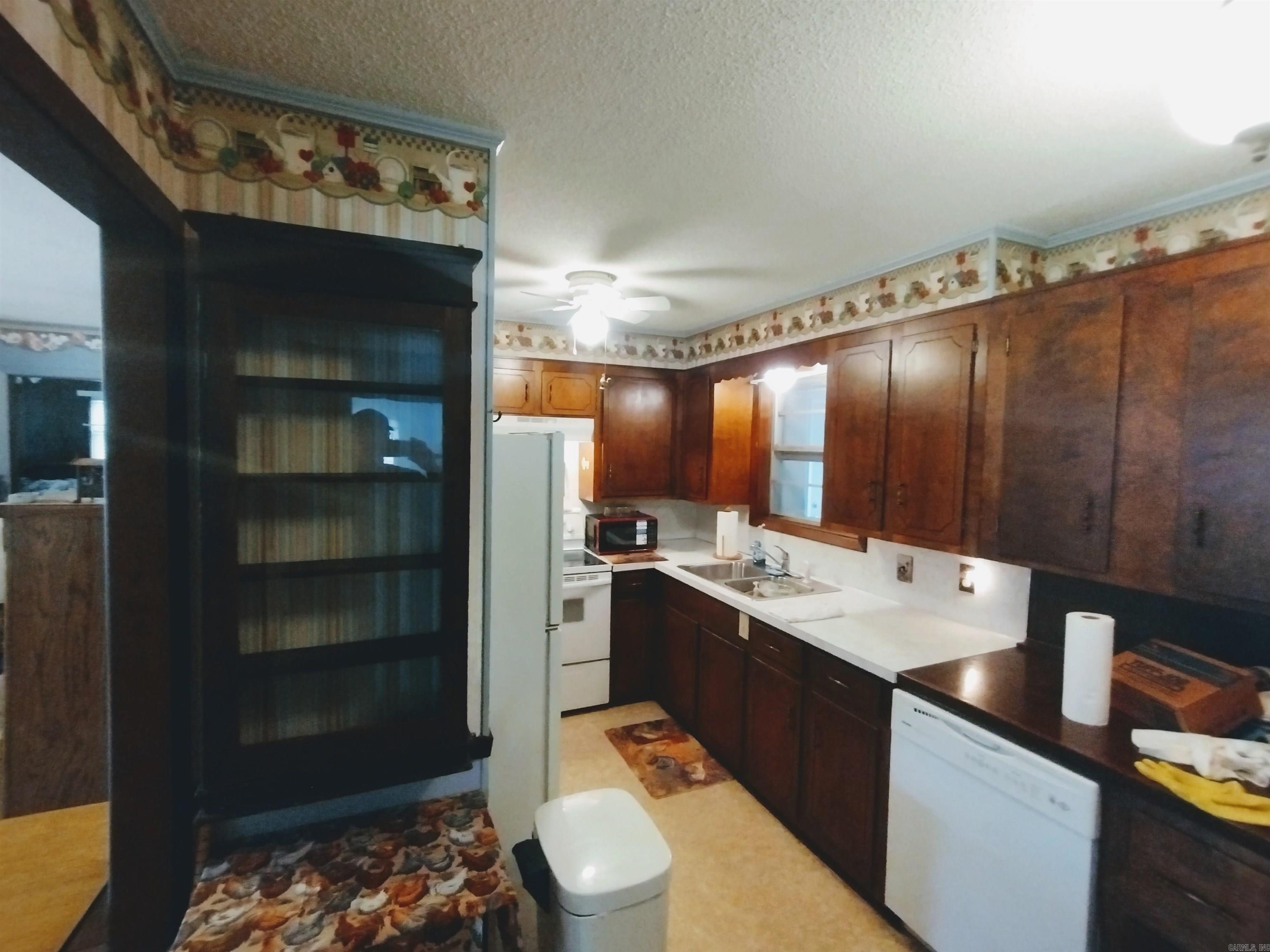 201 S Vine  Mountain View, AR