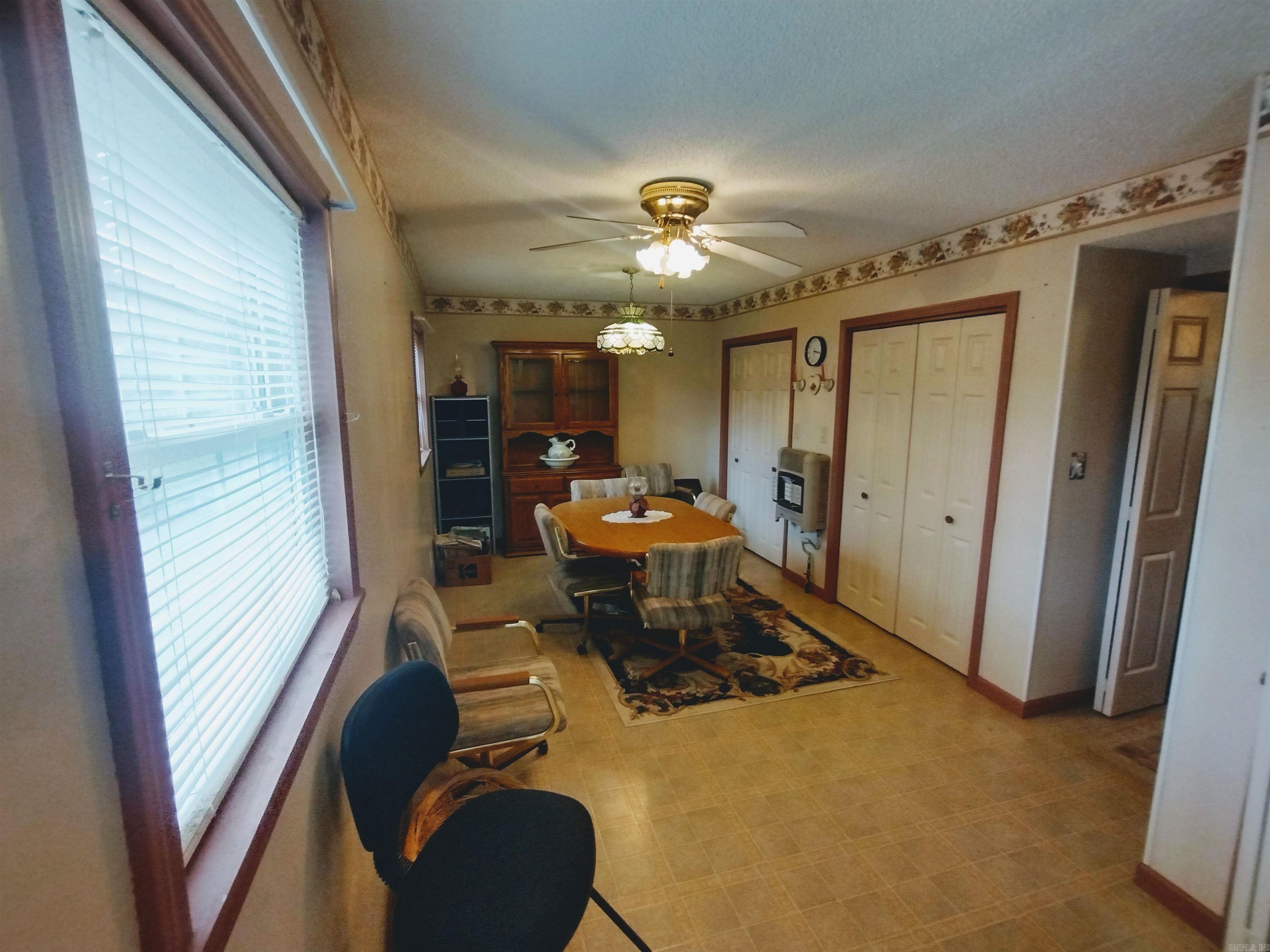 201 S Vine  Mountain View, AR