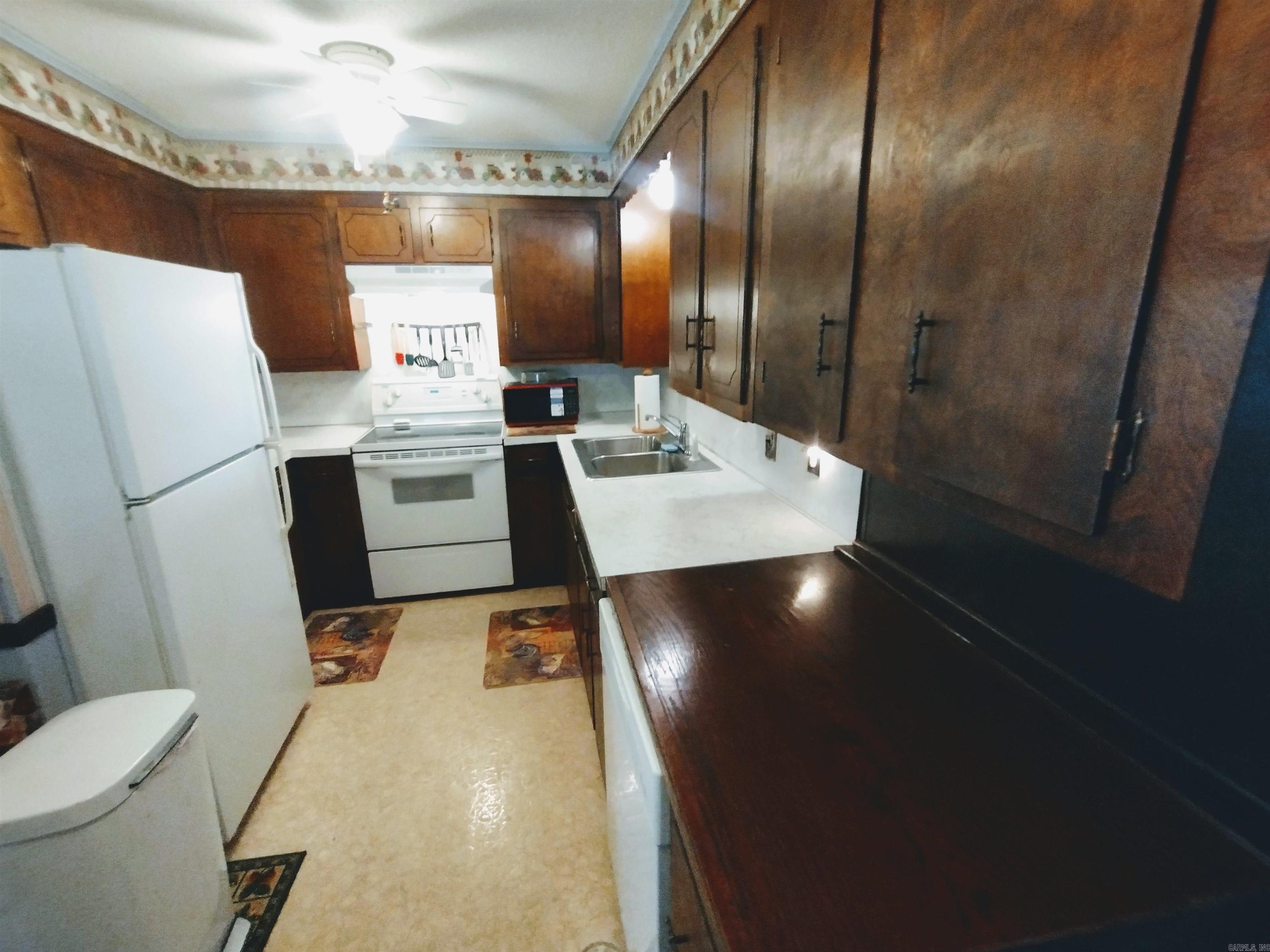 201 S Vine  Mountain View, AR