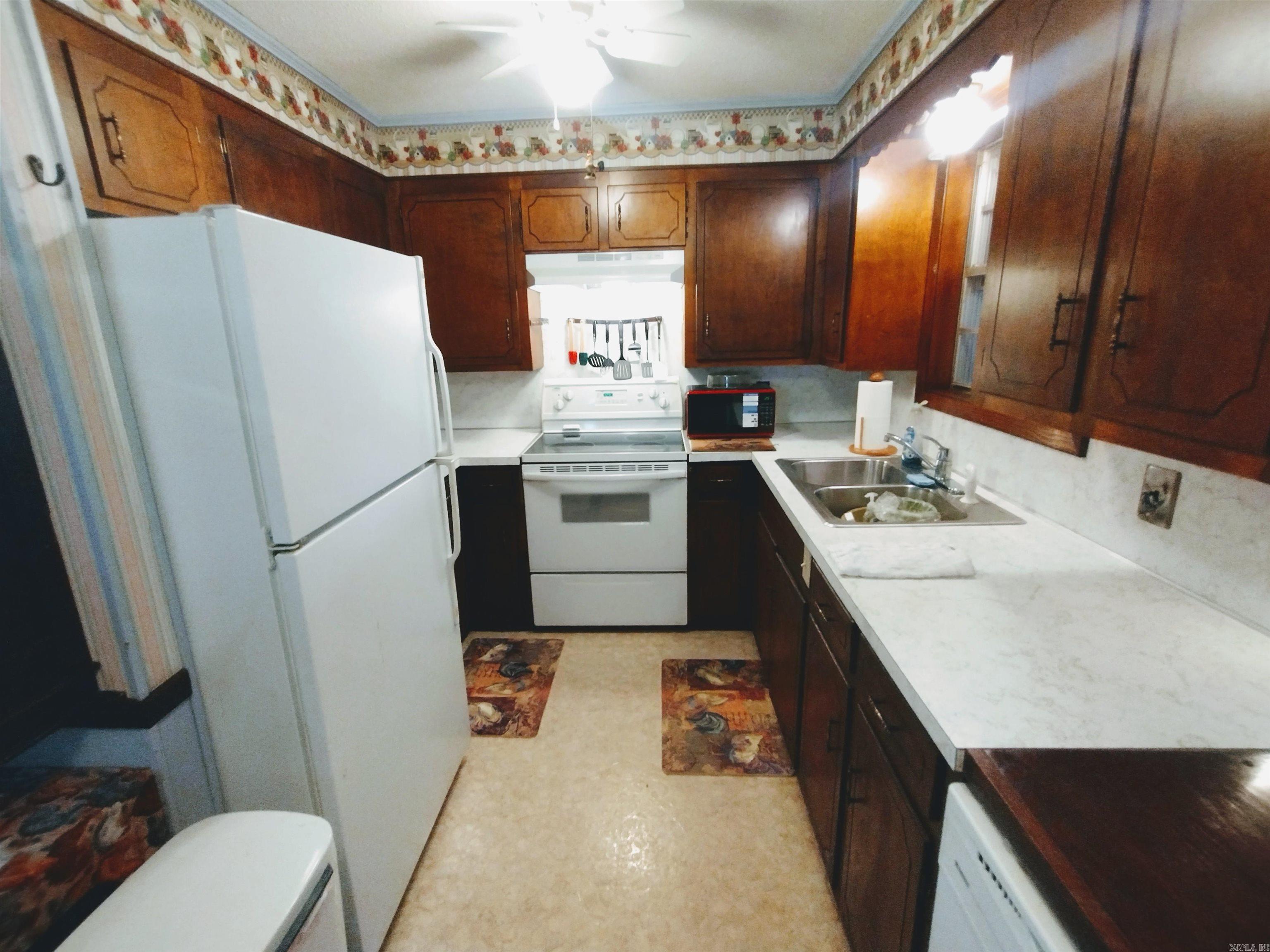 201 S Vine  Mountain View, AR