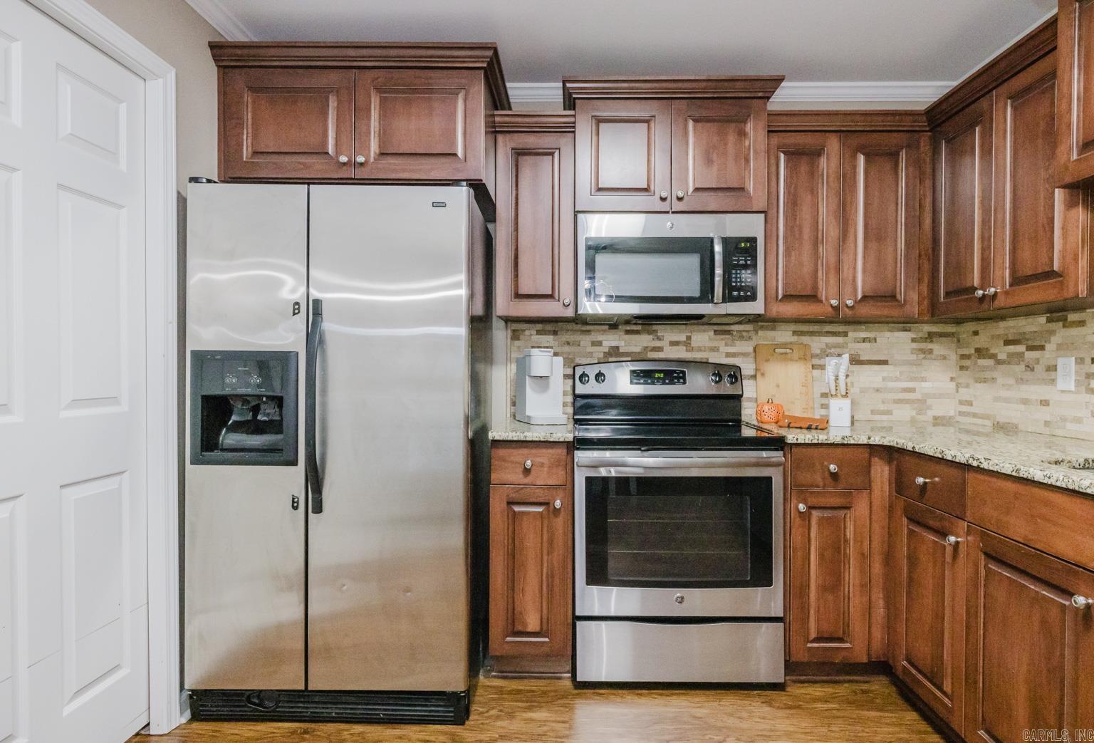 5861 Bauxite Cutoff Road Bauxite, AR 72011