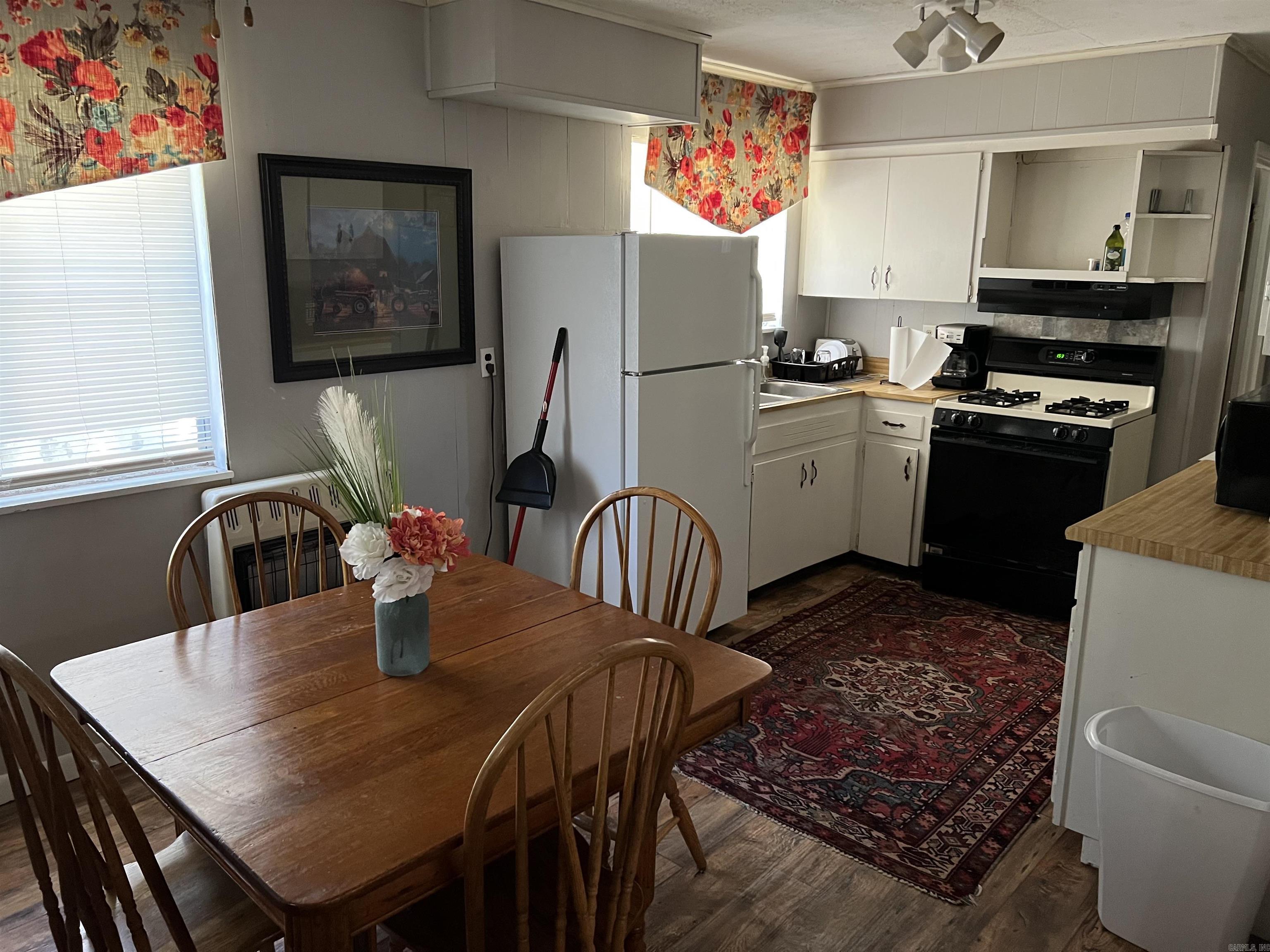 916 N North St  Clarendon, AR