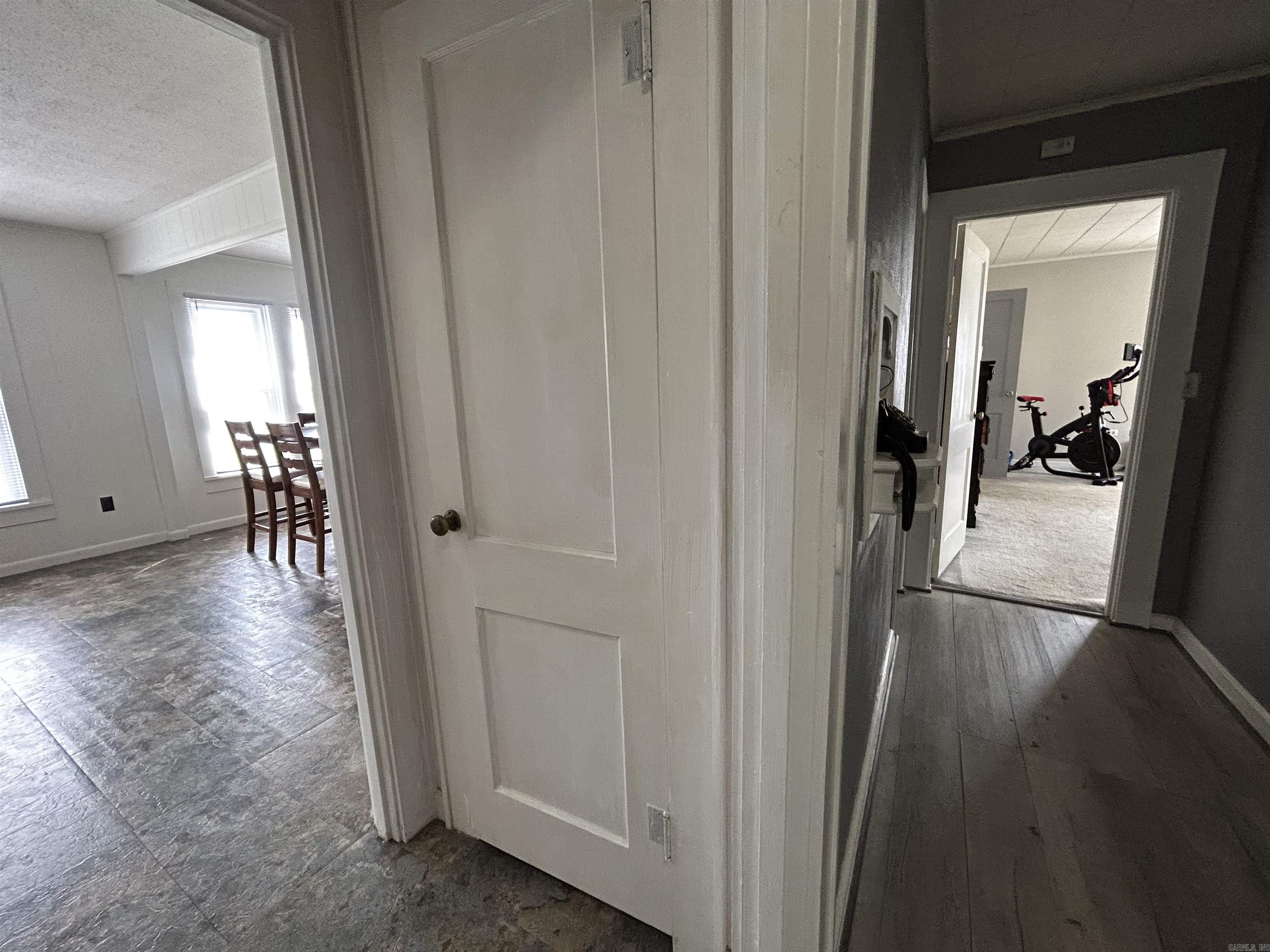 156 W James  Clinton, AR