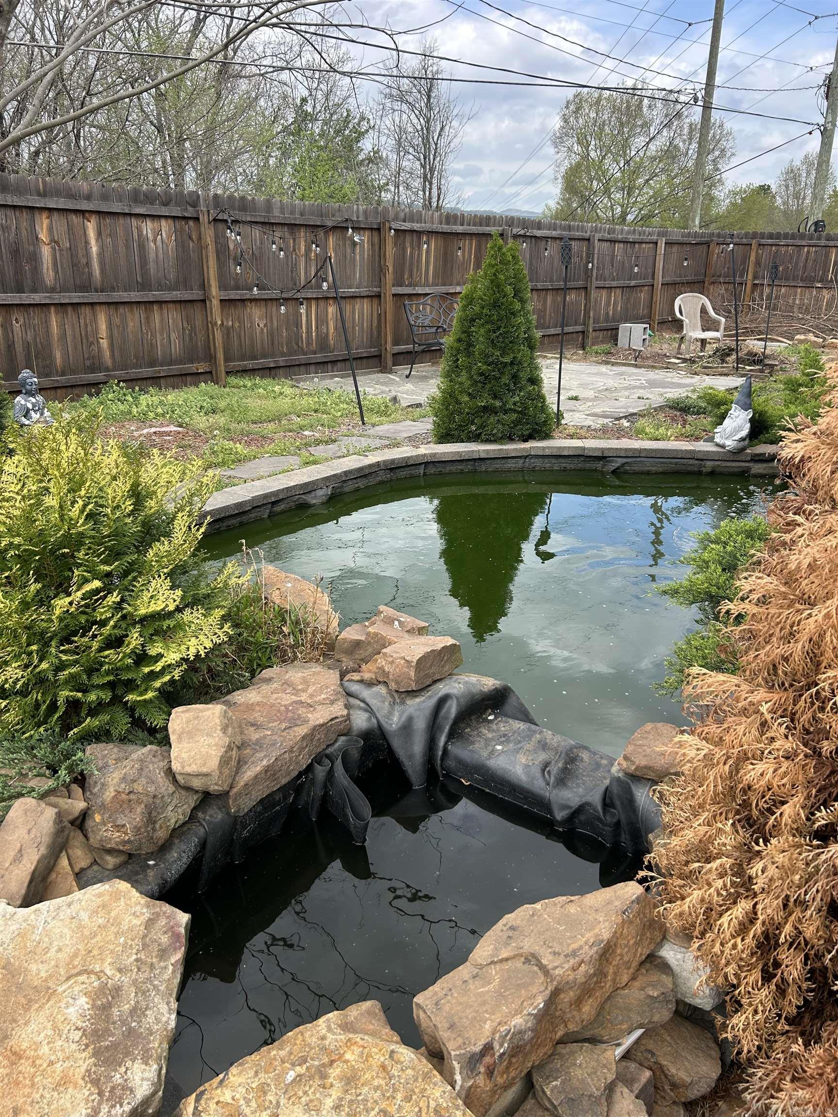 156 W James  Clinton, AR