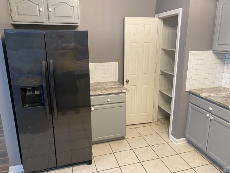 21917 E State Highway 22  Delaware, AR