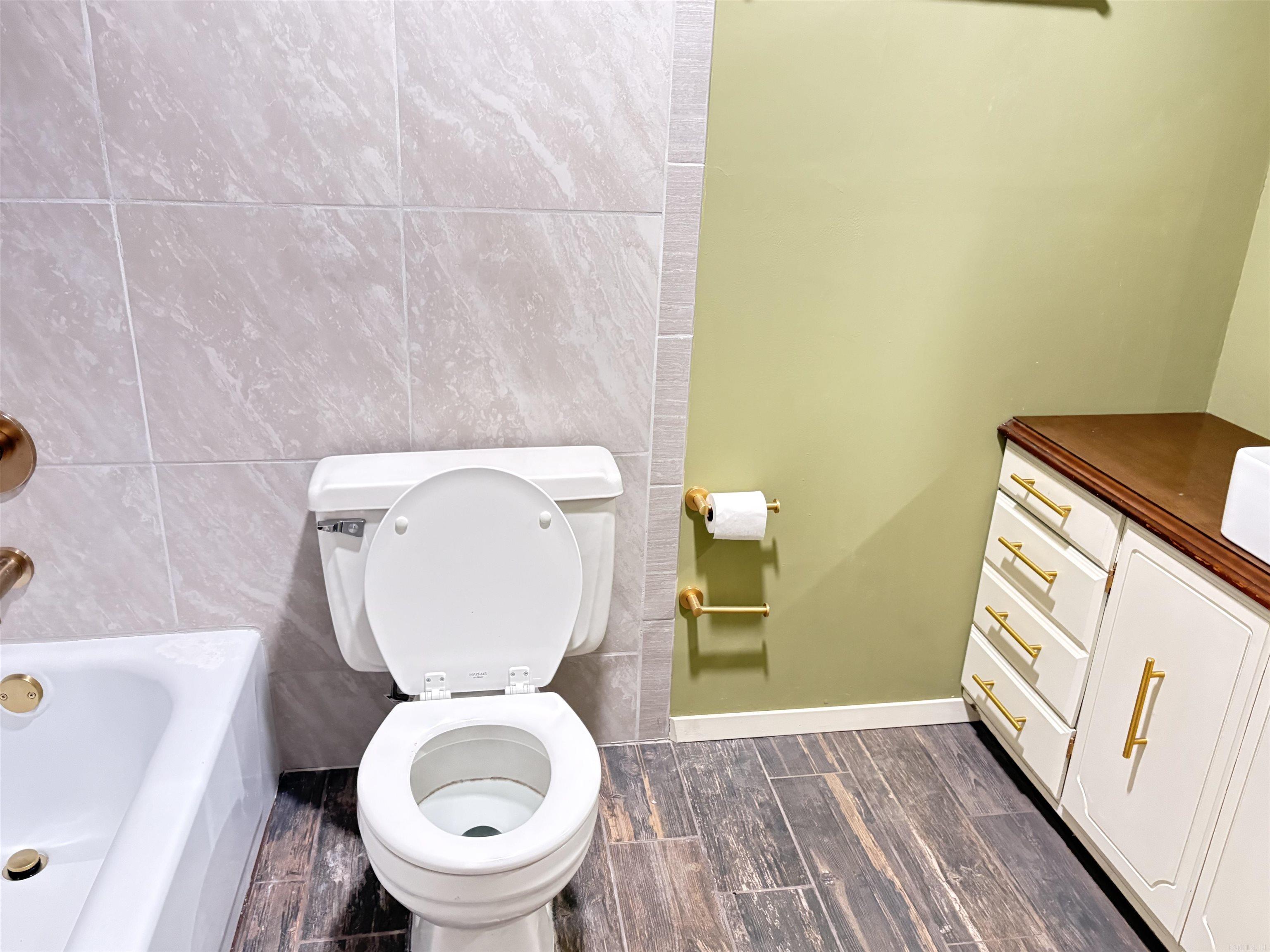 2589 Lakeside  Benton, AR