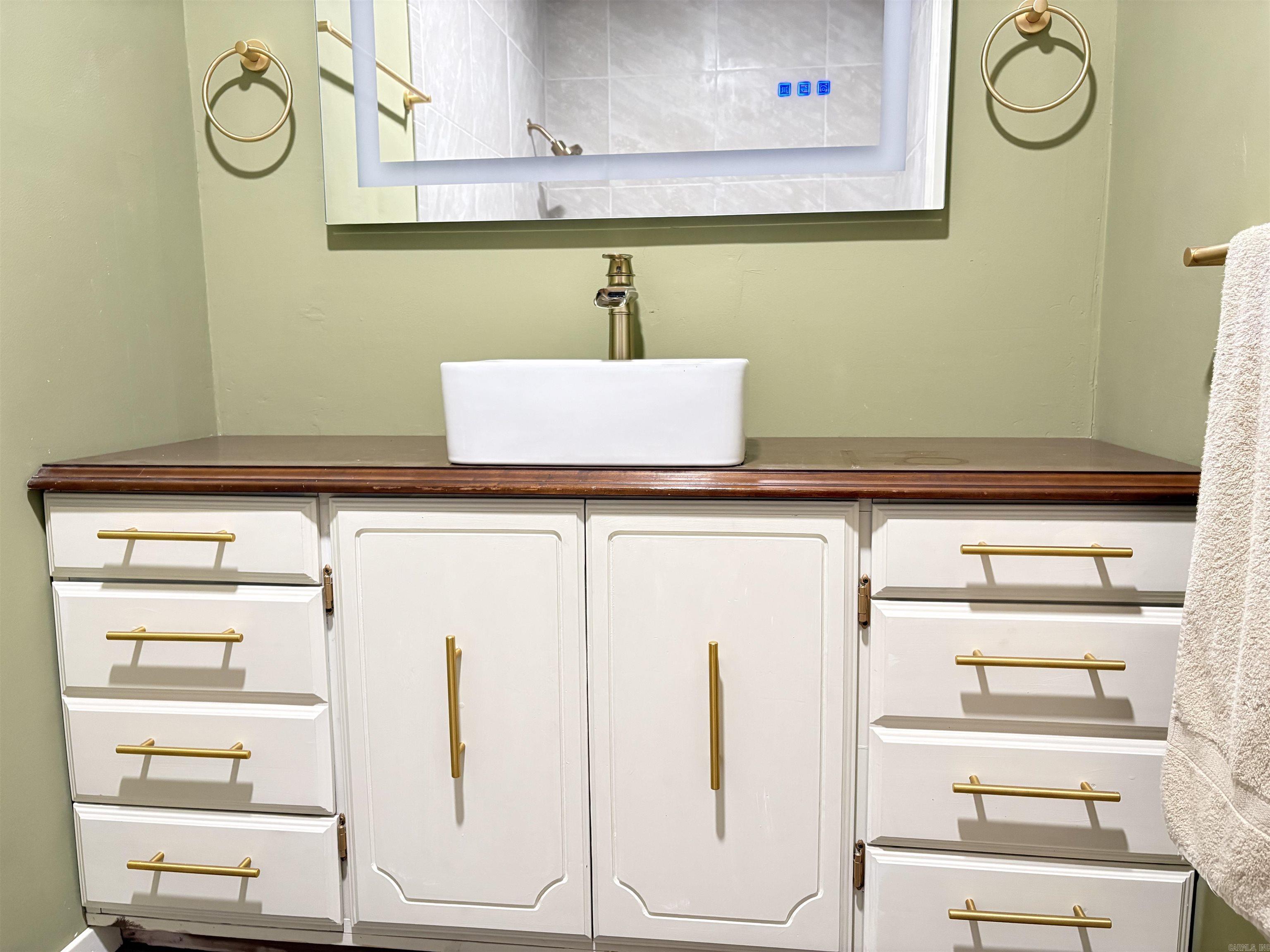 2589 Lakeside  Benton, AR