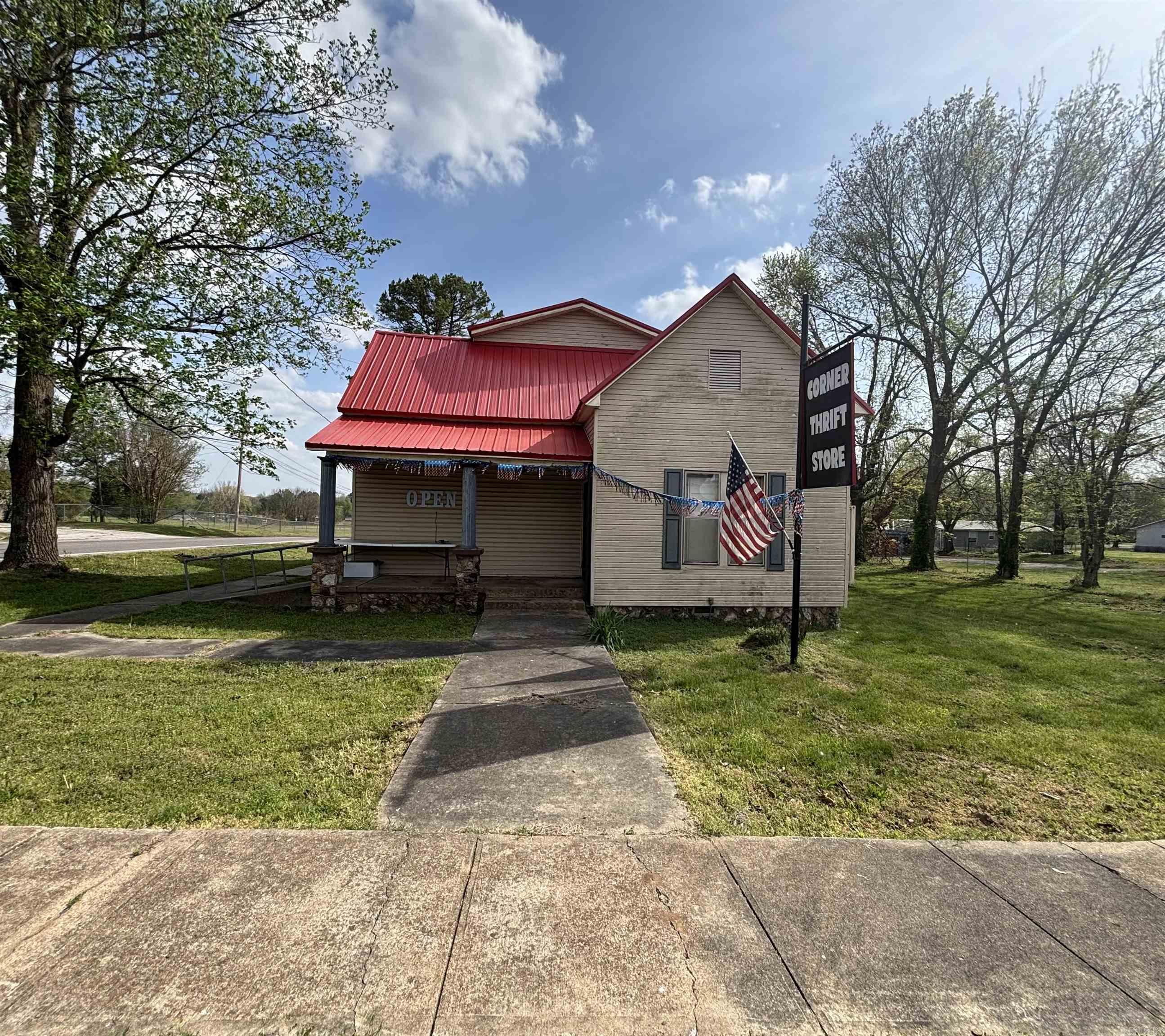 902 W 3rd  Imboden, AR