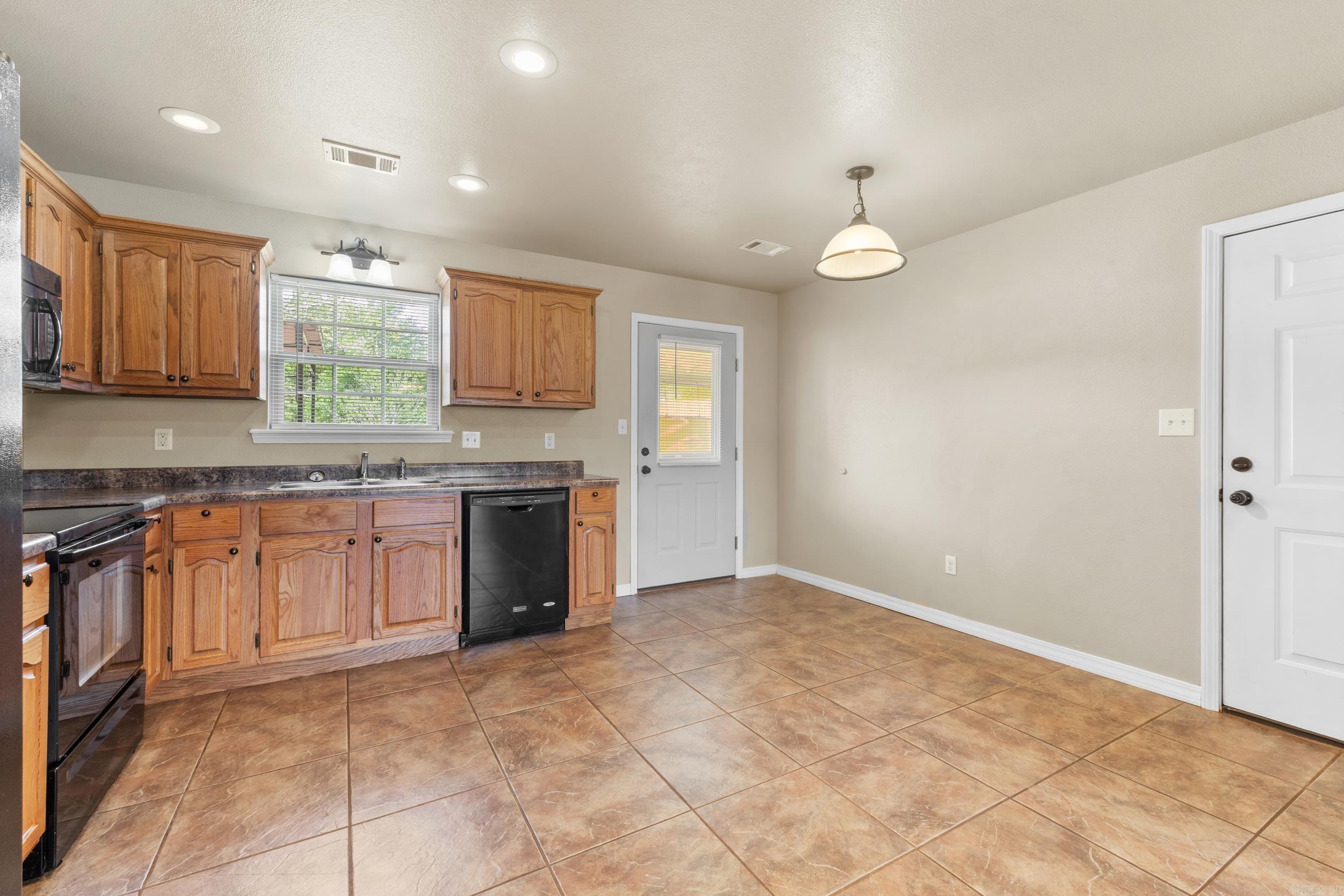 100 Maggie  Pottsville, AR