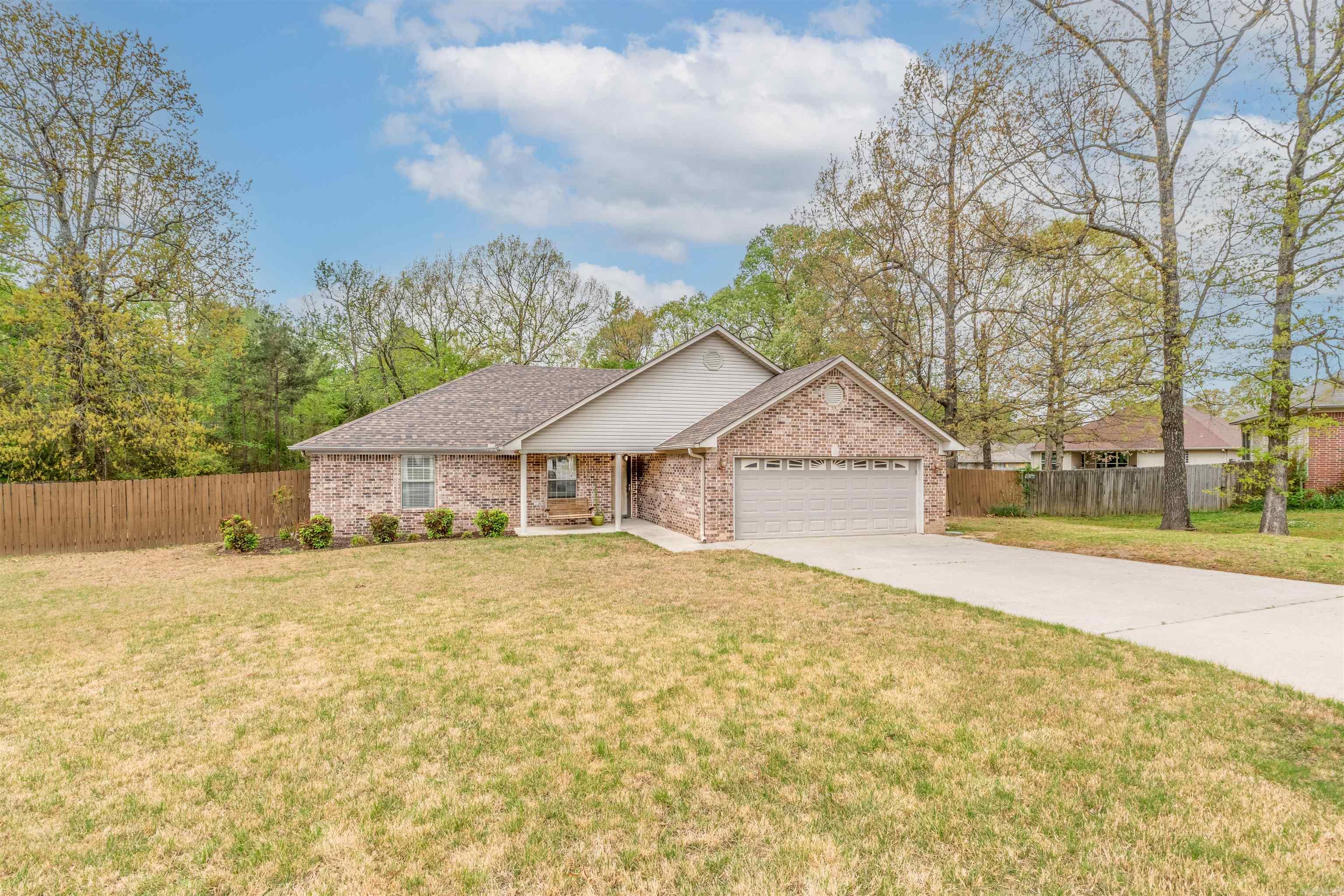 8 Bradley Cove  Maumelle, AR