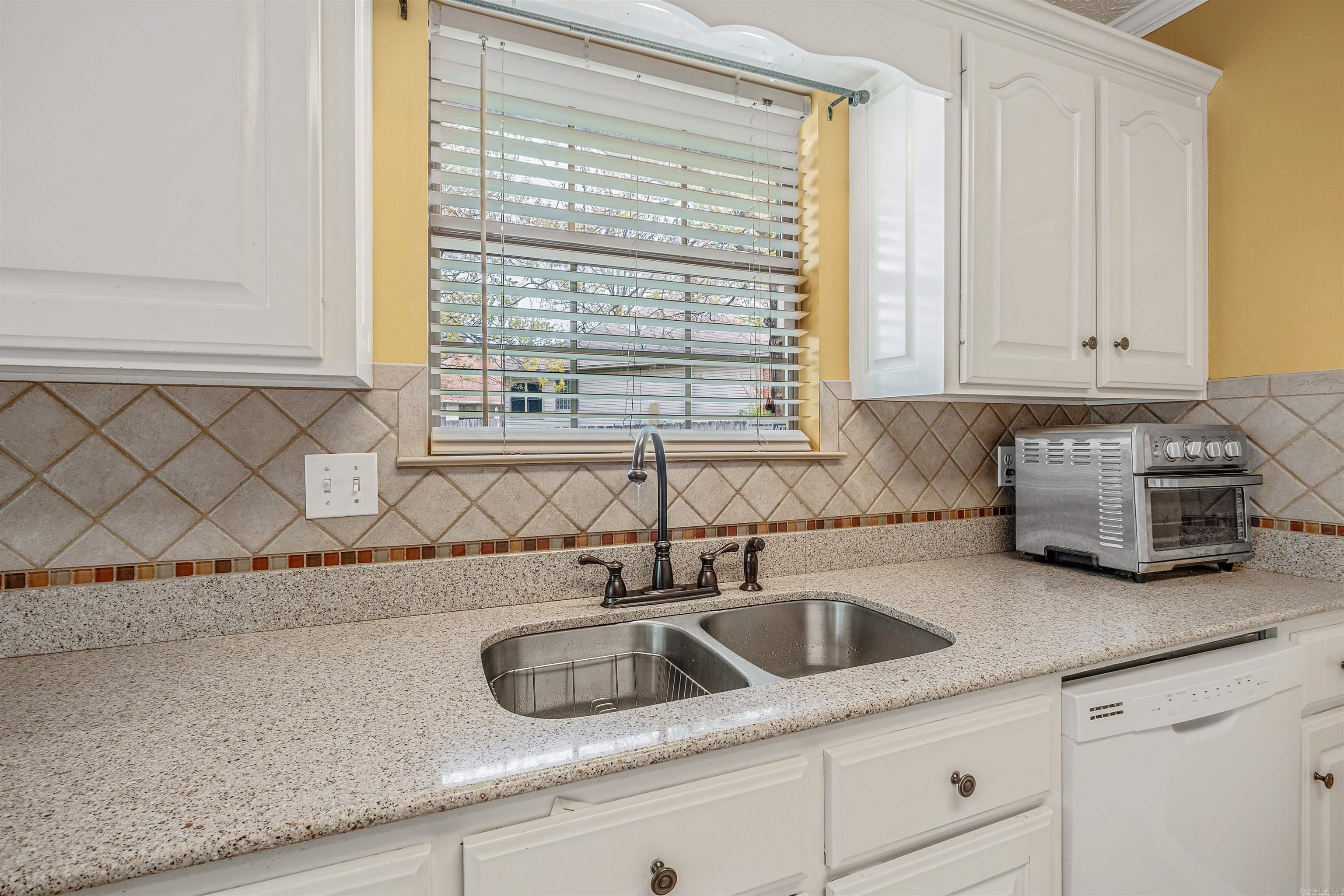 8 Bradley Cove  Maumelle, AR