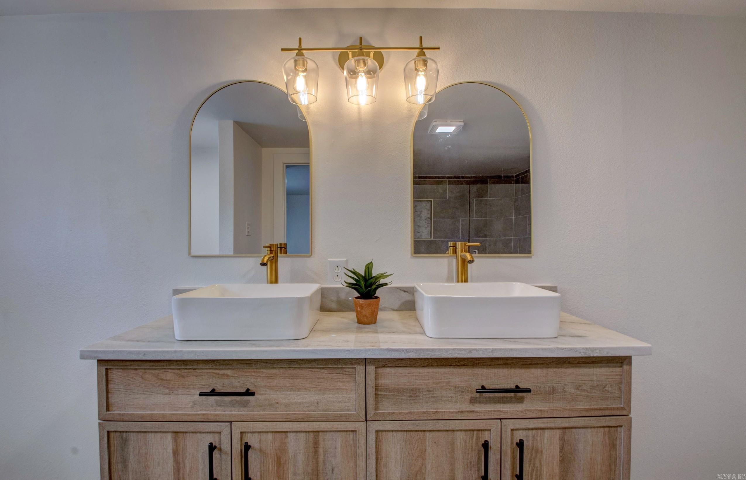 8511 Ferndale Cut Off  Little Rock, AR