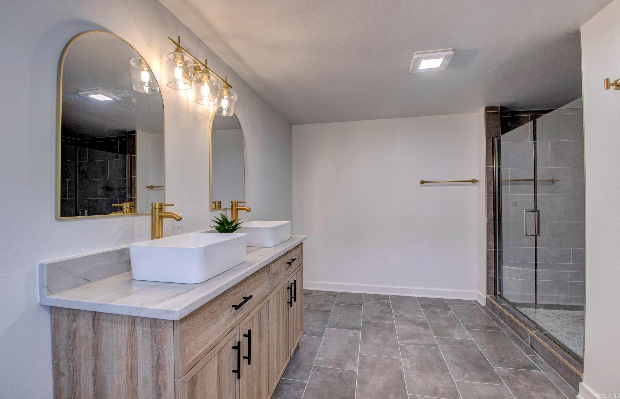 8511 Ferndale Cut Off  Little Rock, AR