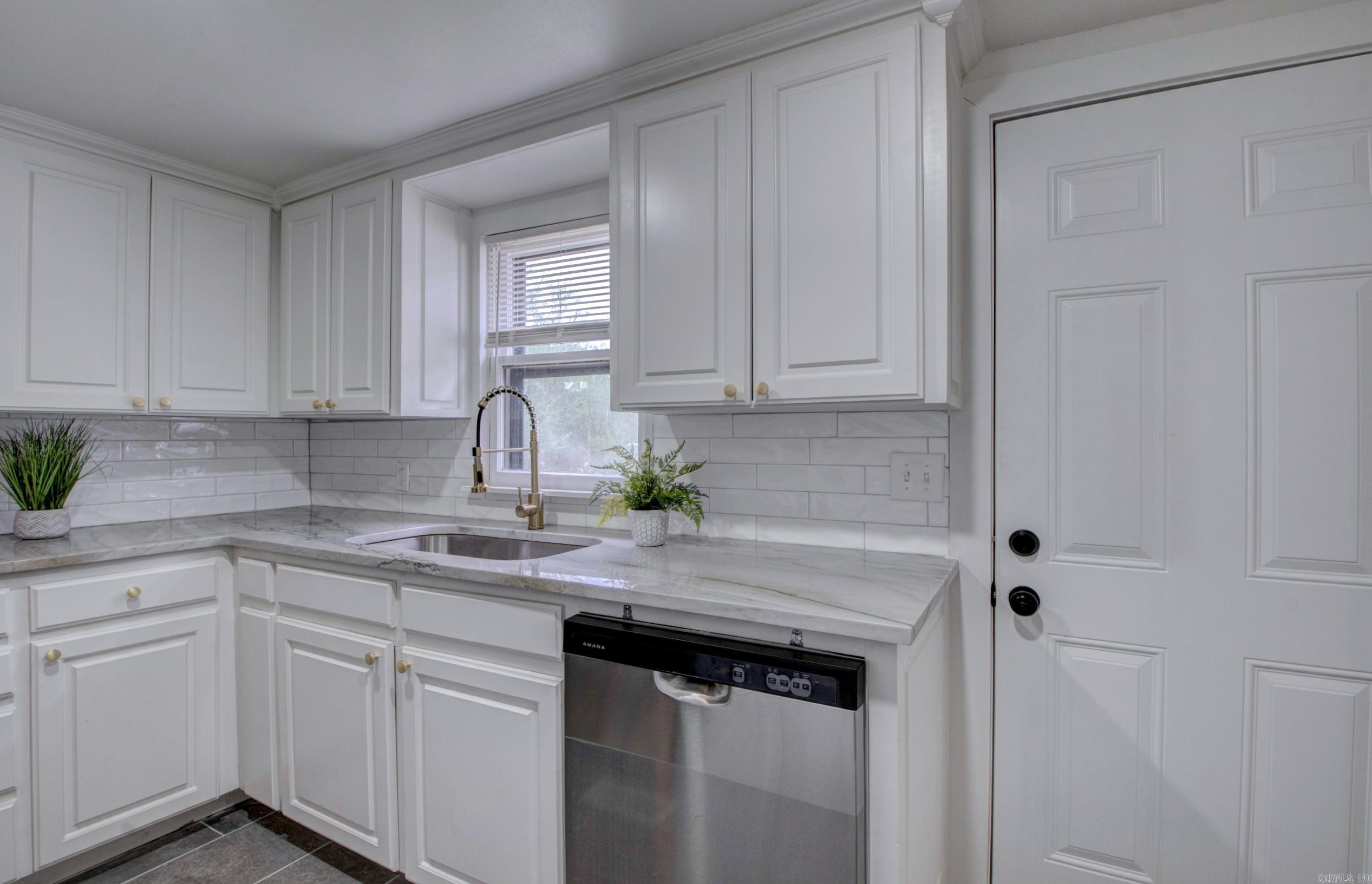 8511 Ferndale Cut Off  Little Rock, AR