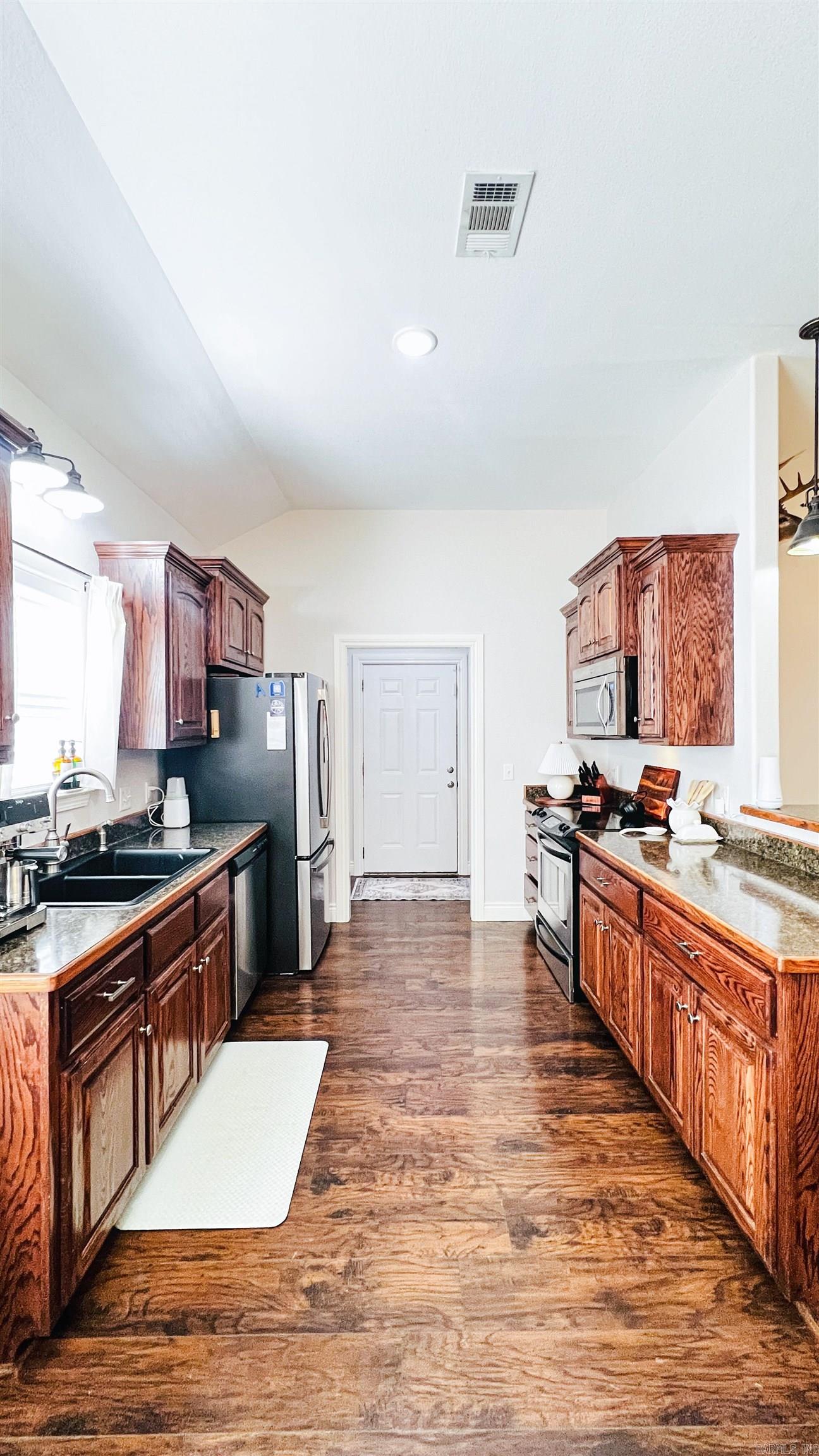 159 Gourdneck Valley Rd  Malvern, AR