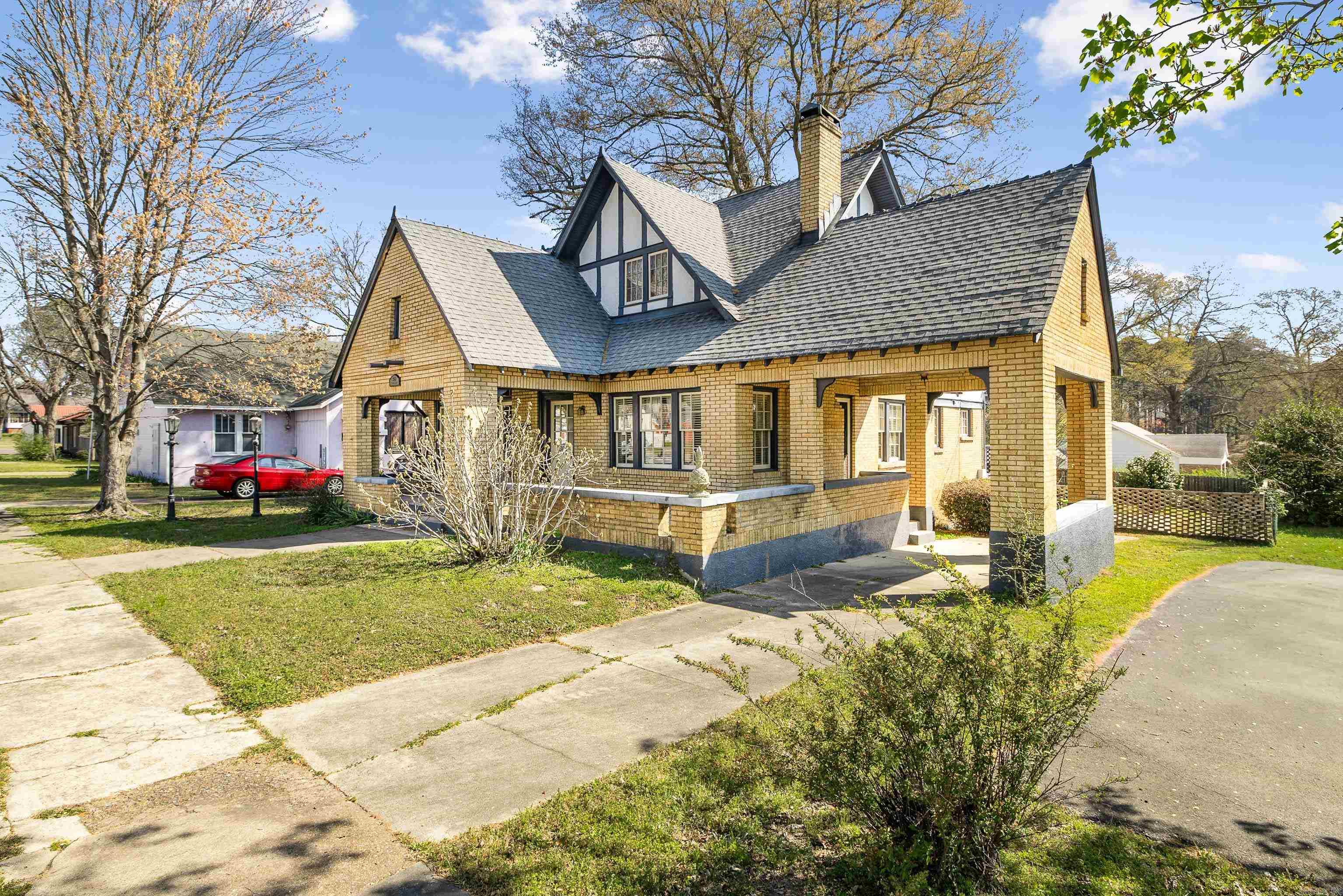 305 N East  Benton, AR