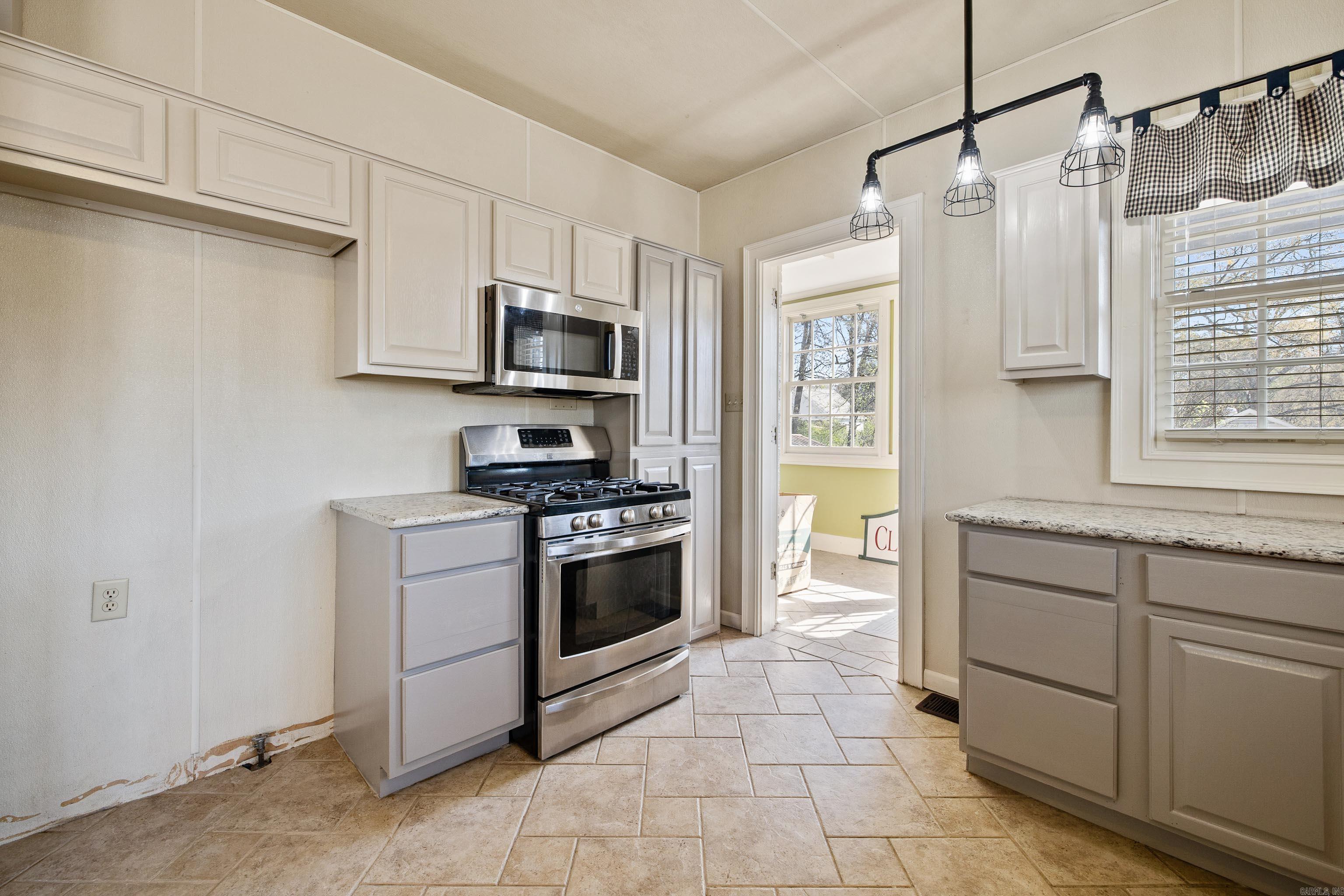 305 N East  Benton, AR