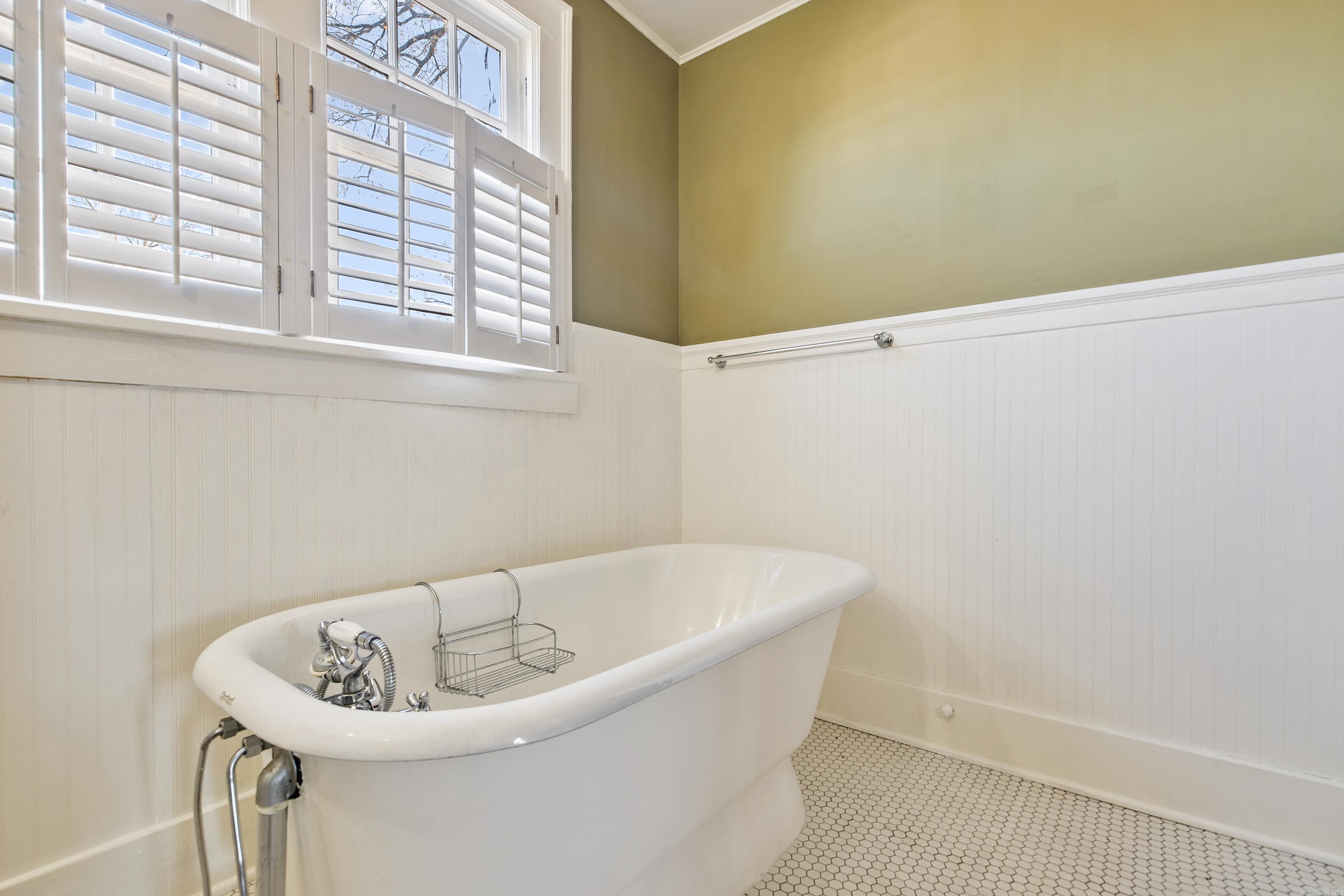 305 N East  Benton, AR