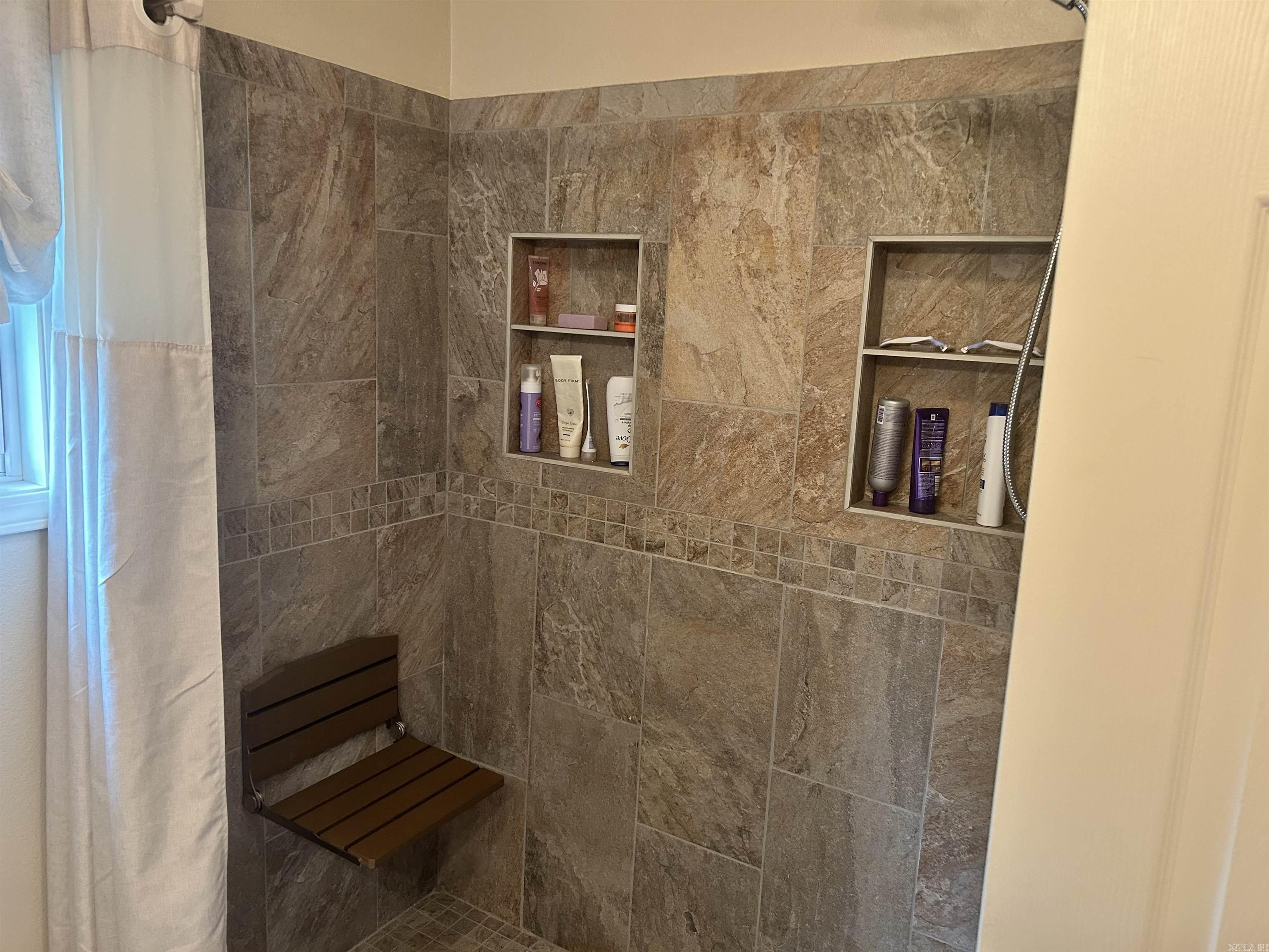 635 Happy Bend  Clinton, AR