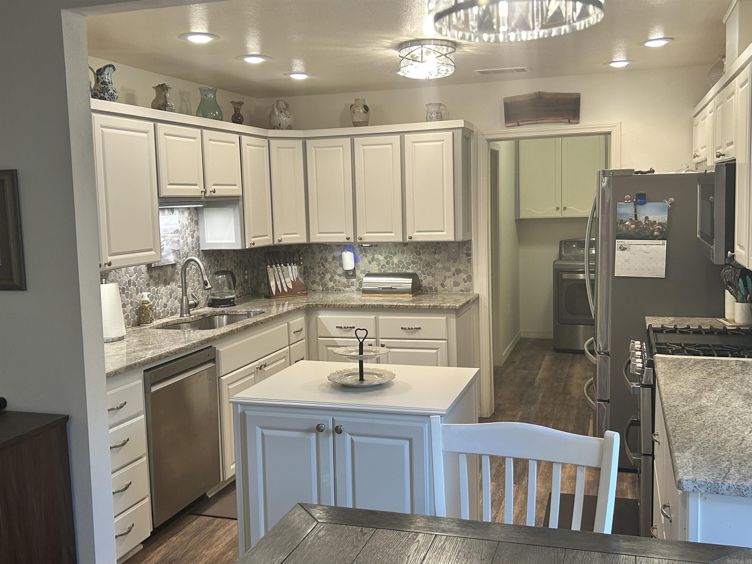 635 Happy Bend  Clinton, AR