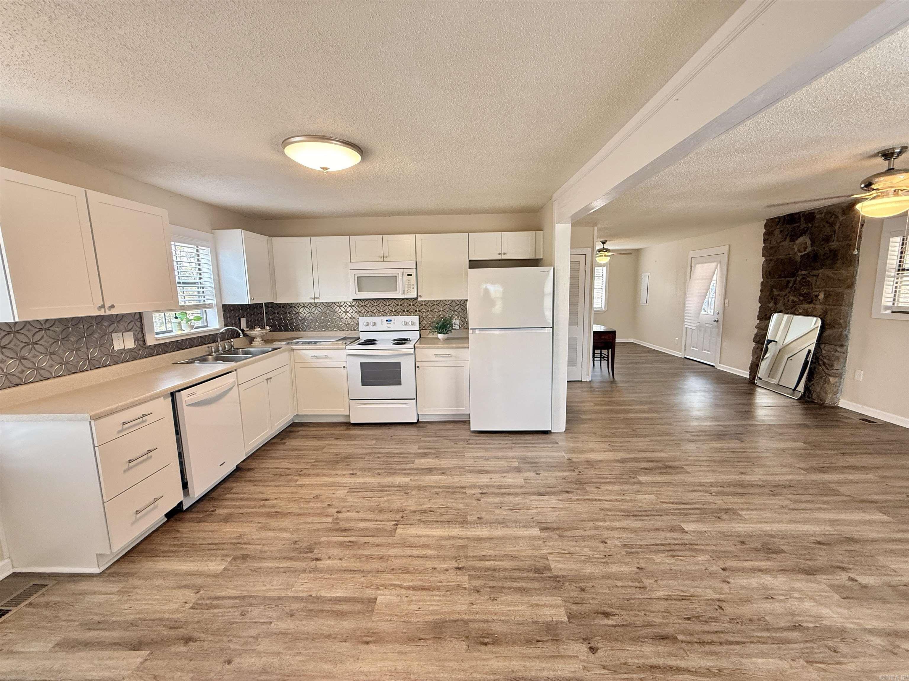 199 Pine Hill Estates Rd. Higden, AR 72067