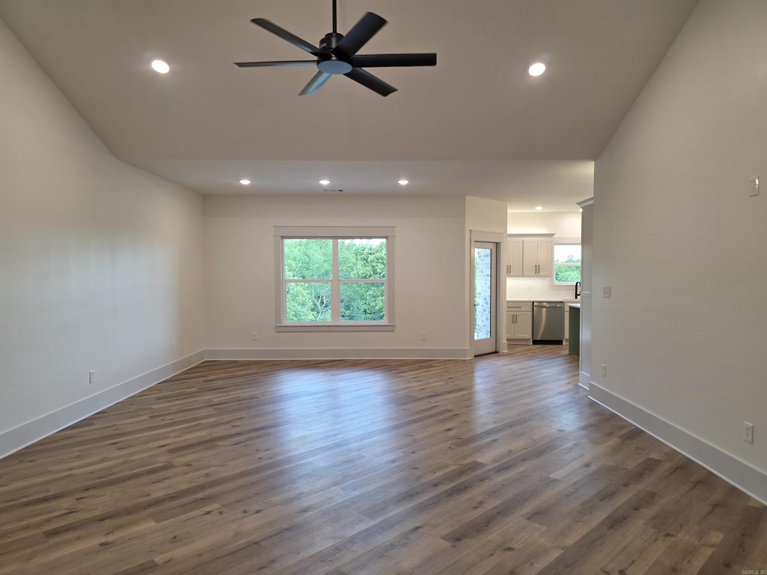 81 Summer Sky Drive Greenbrier, AR 72058