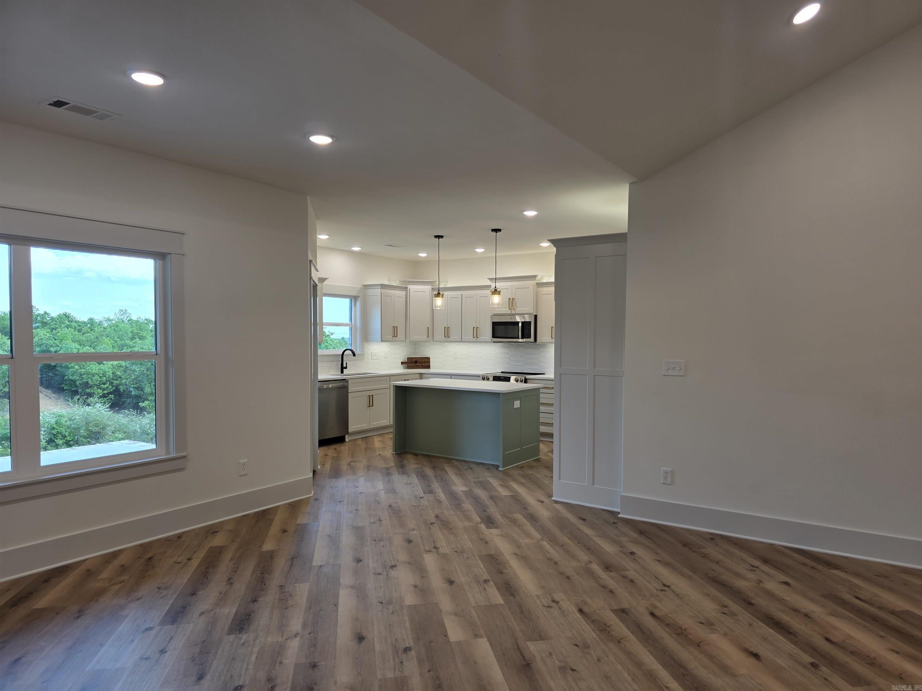 81 Summer Sky Drive Greenbrier, AR 72058